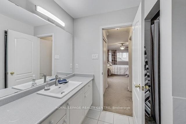 6887 Summer Heights Drive photo 22