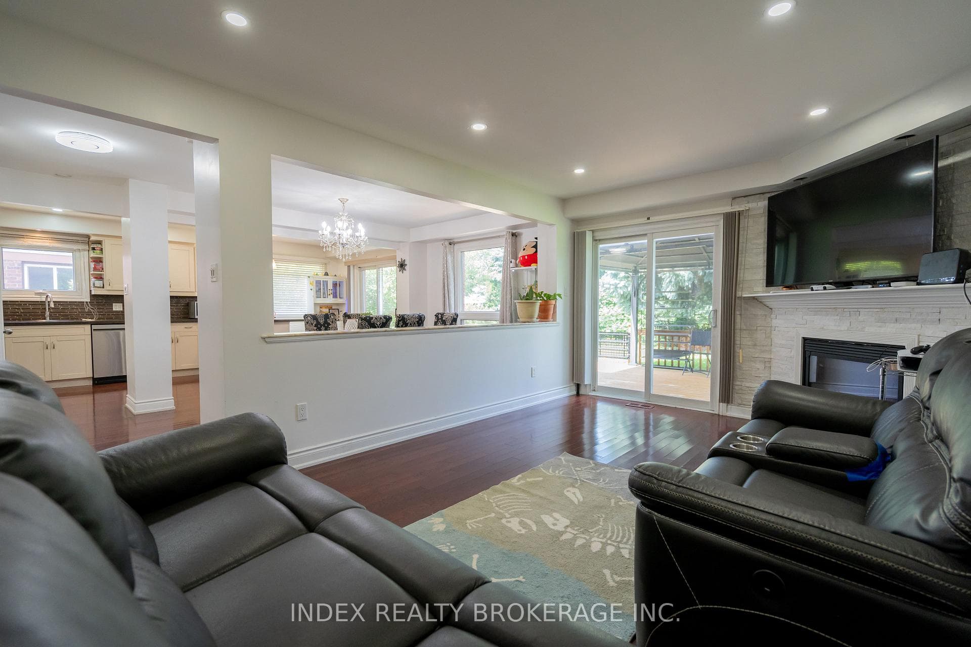 48 Copeland Road photo 9