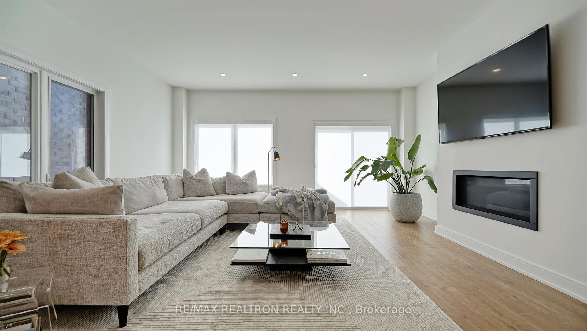 90 Velia Court photo 9