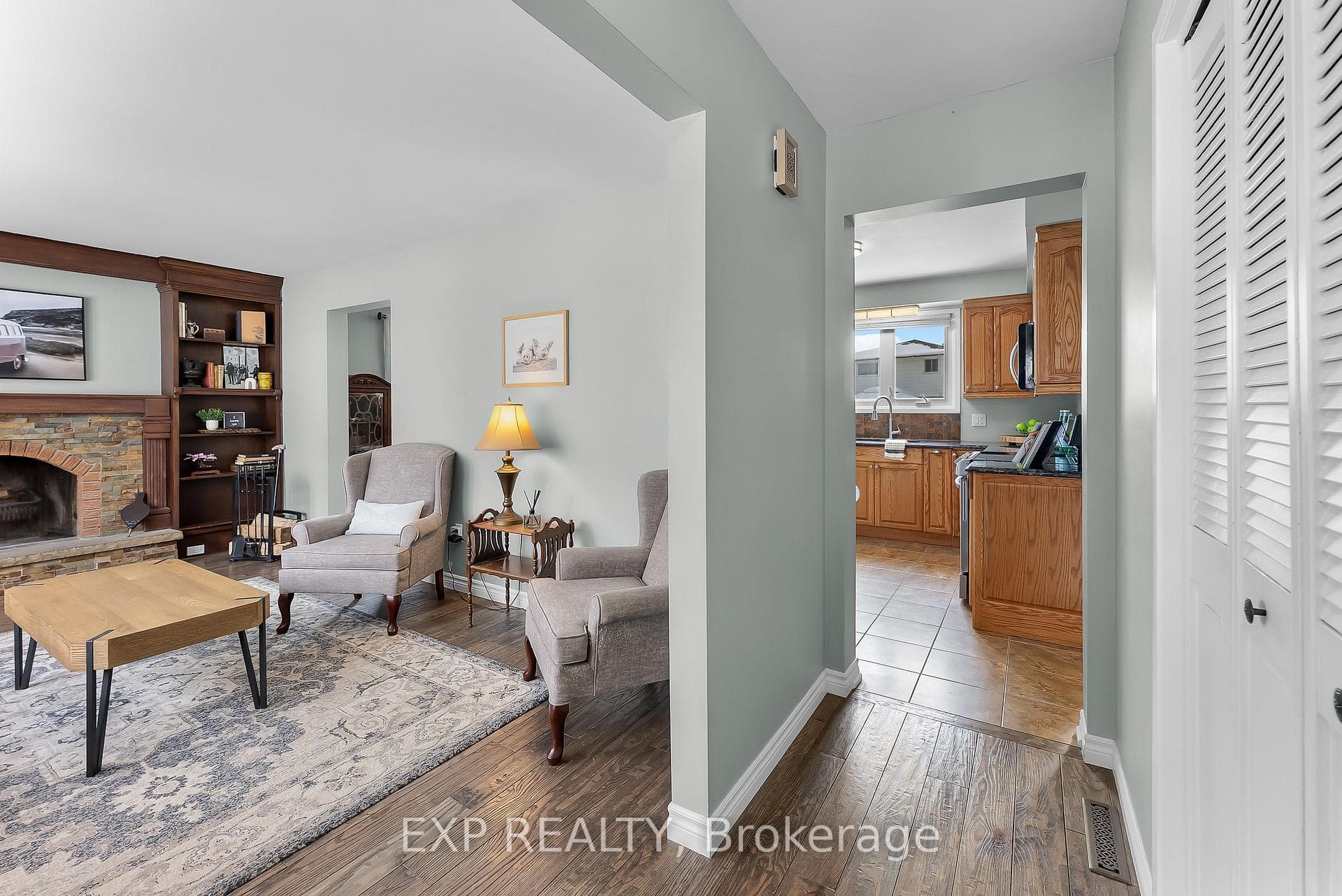 147 Loyalist Drive photo 7