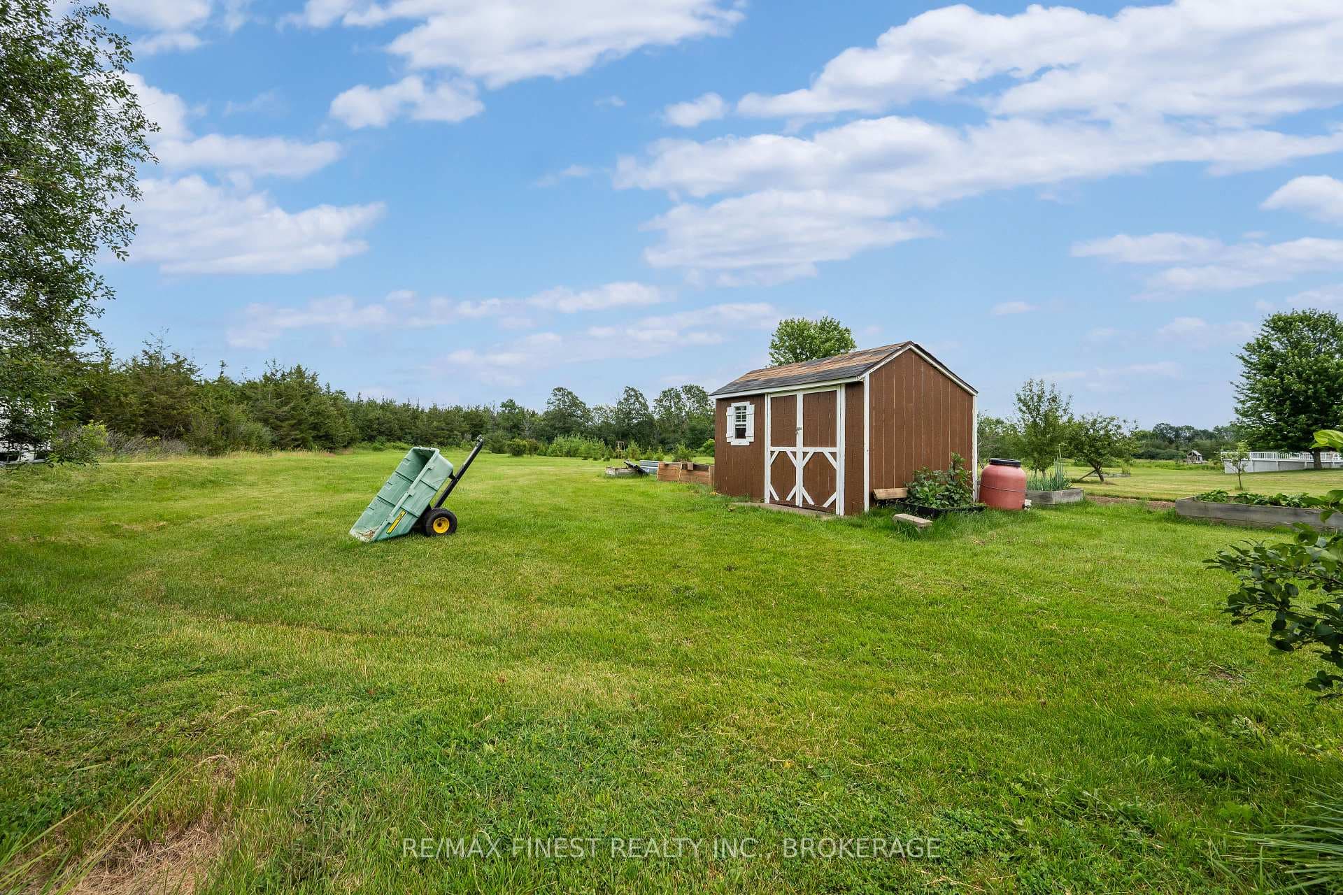 245 Pleasant Drive photo 41