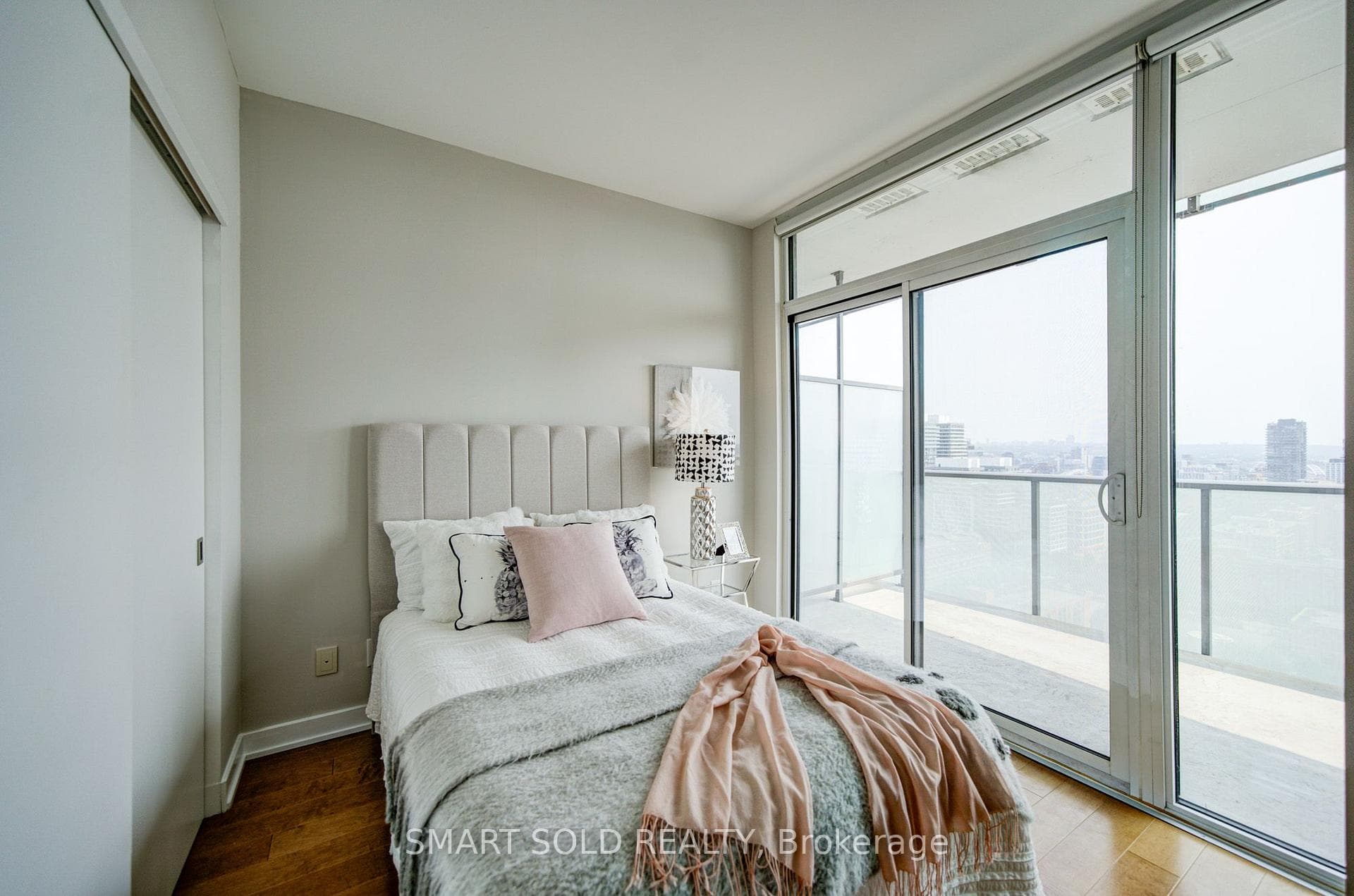 1 Market Street Unit 2608 photo 10