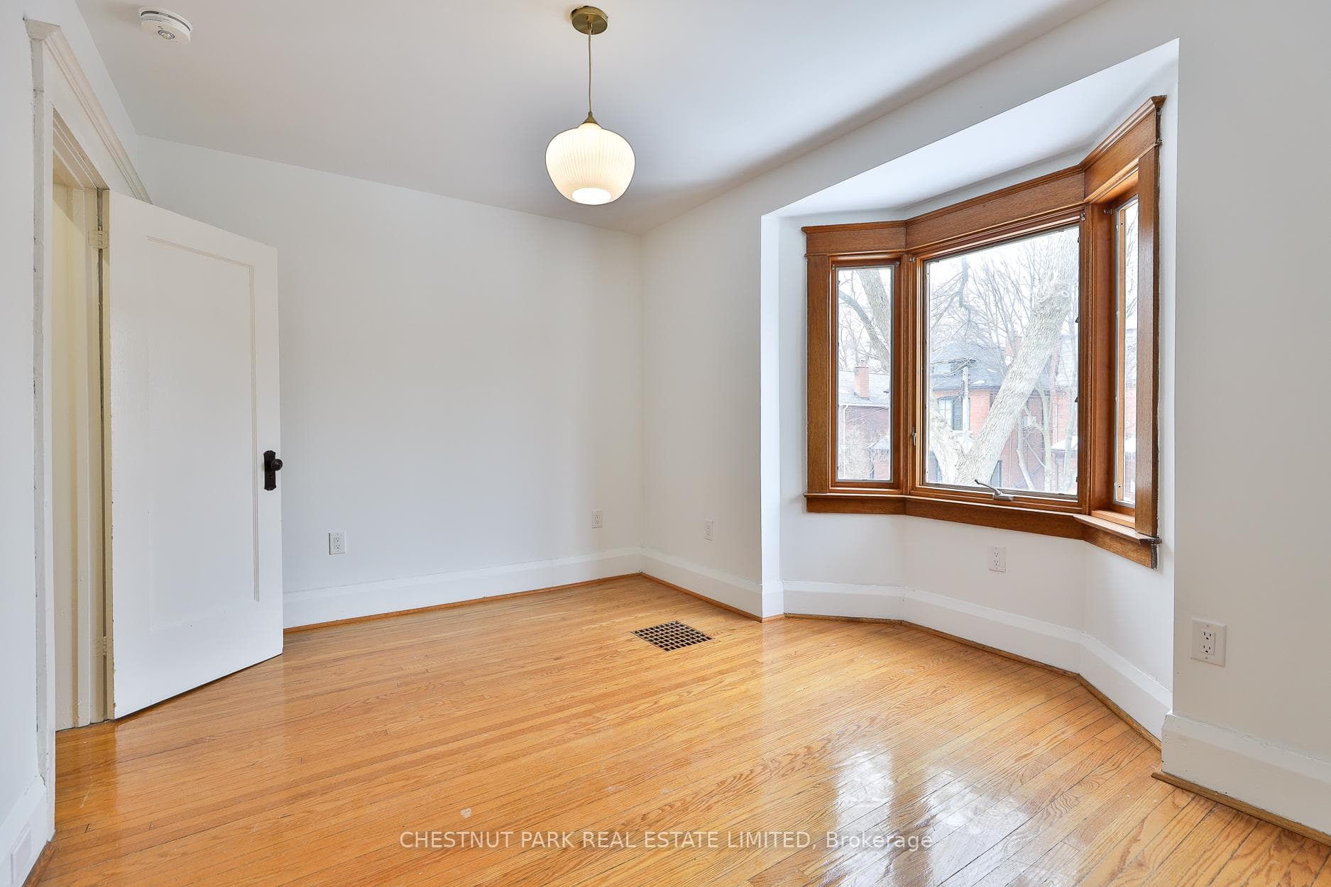 111A Wright Avenue photo 24