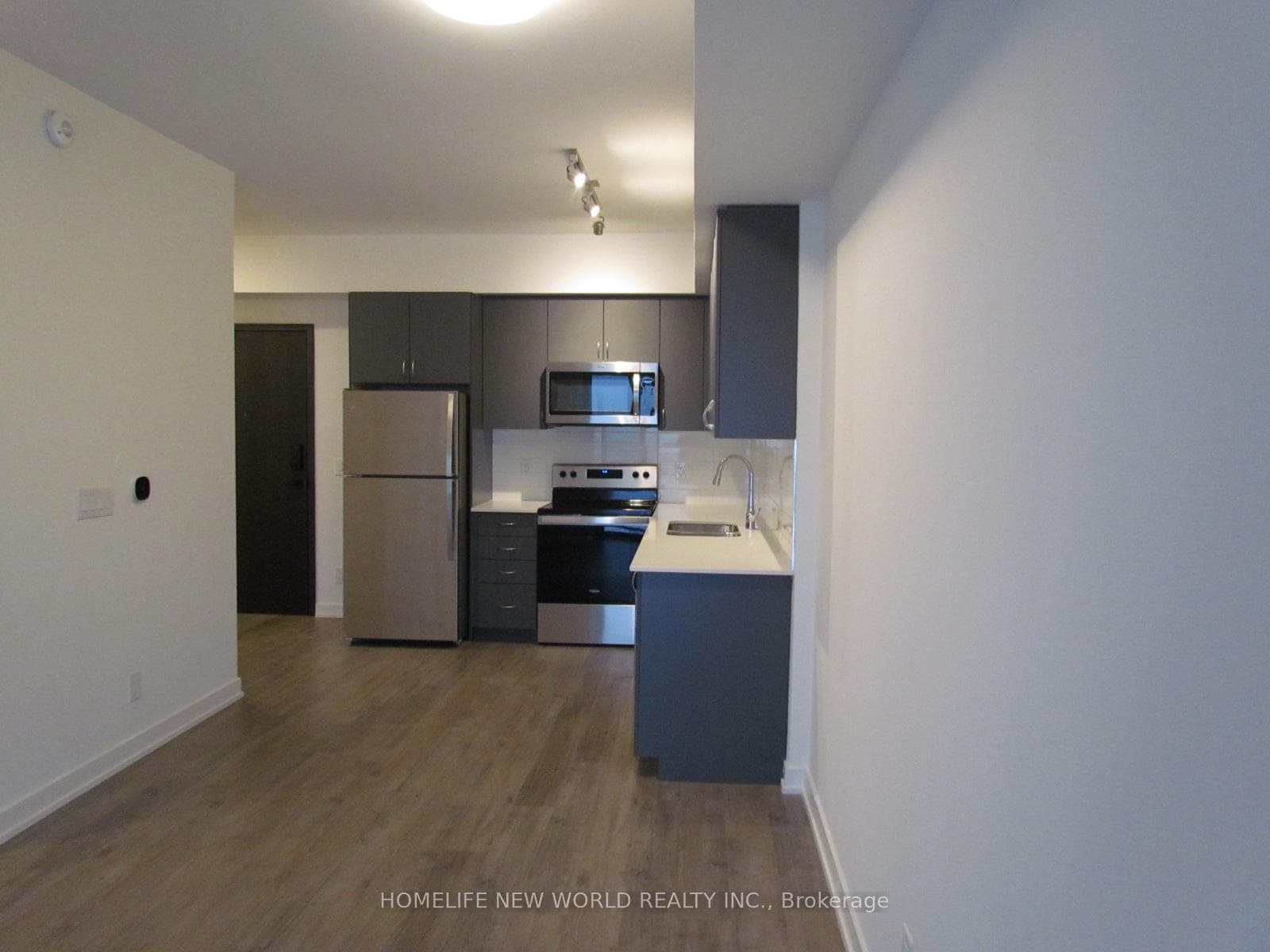 56 Lakeside Terrace Unit 714 photo 3