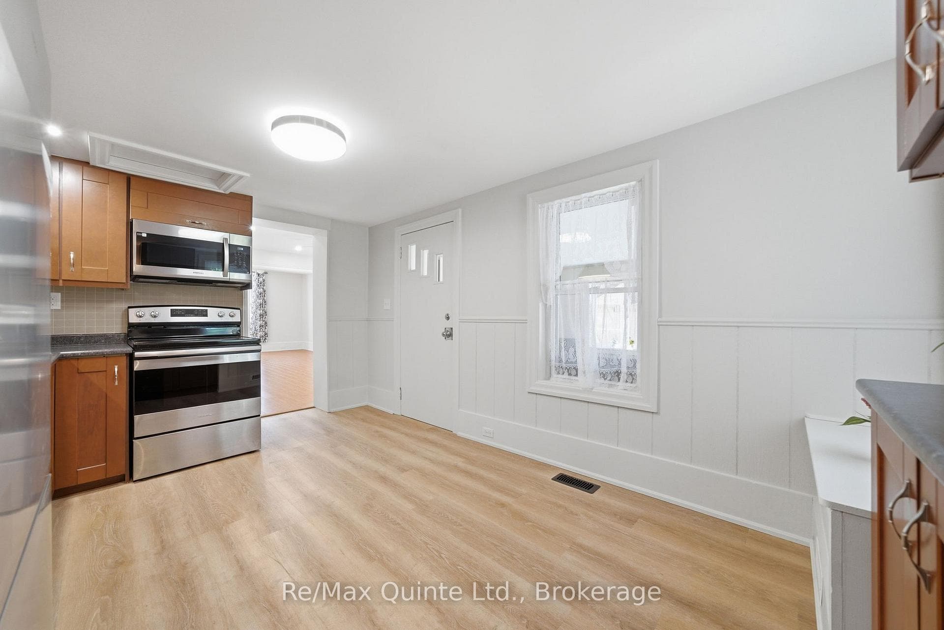 292 COLEMAN Street photo 10