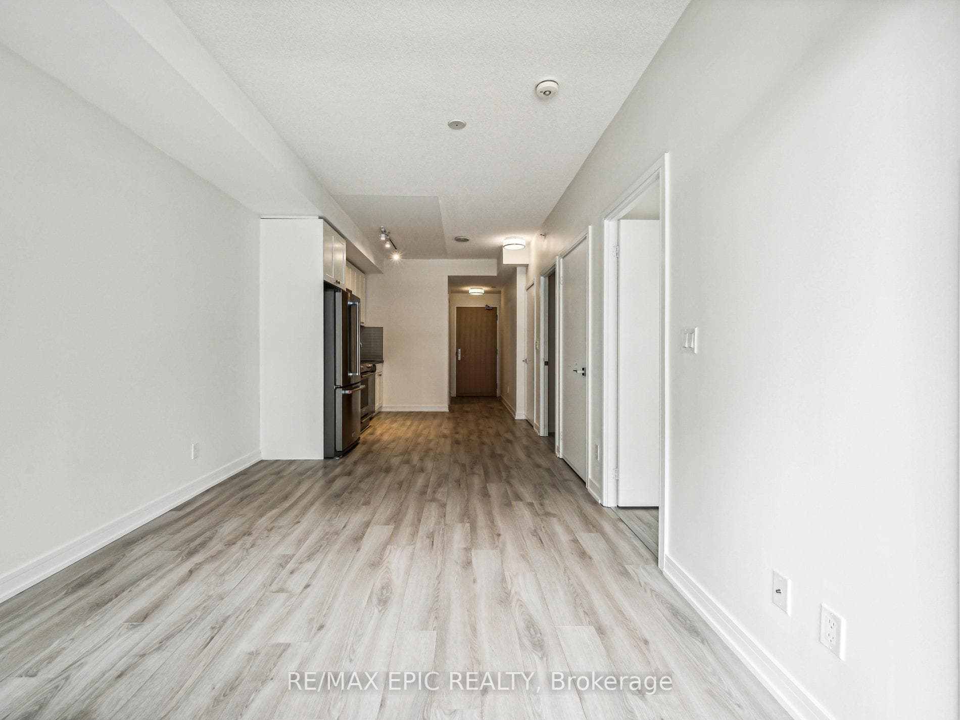 621 Sheppard Avenue Unit 301 photo 16