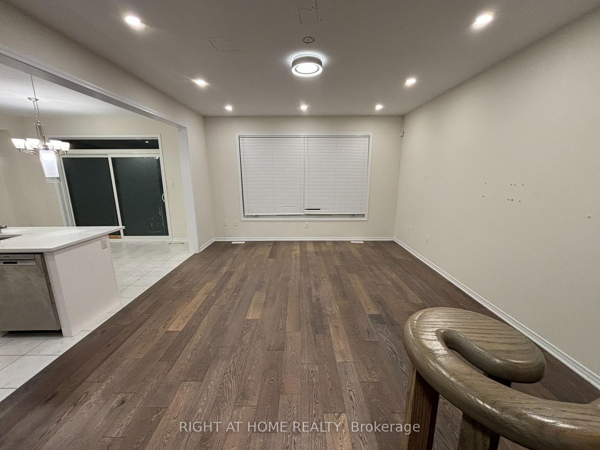 27 Royal Coachman Way photo 6