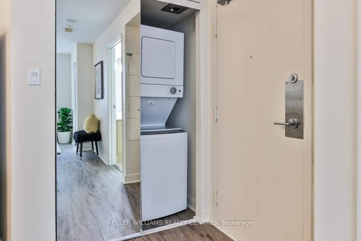 650 Queens Quay Unit 723 photo 16
