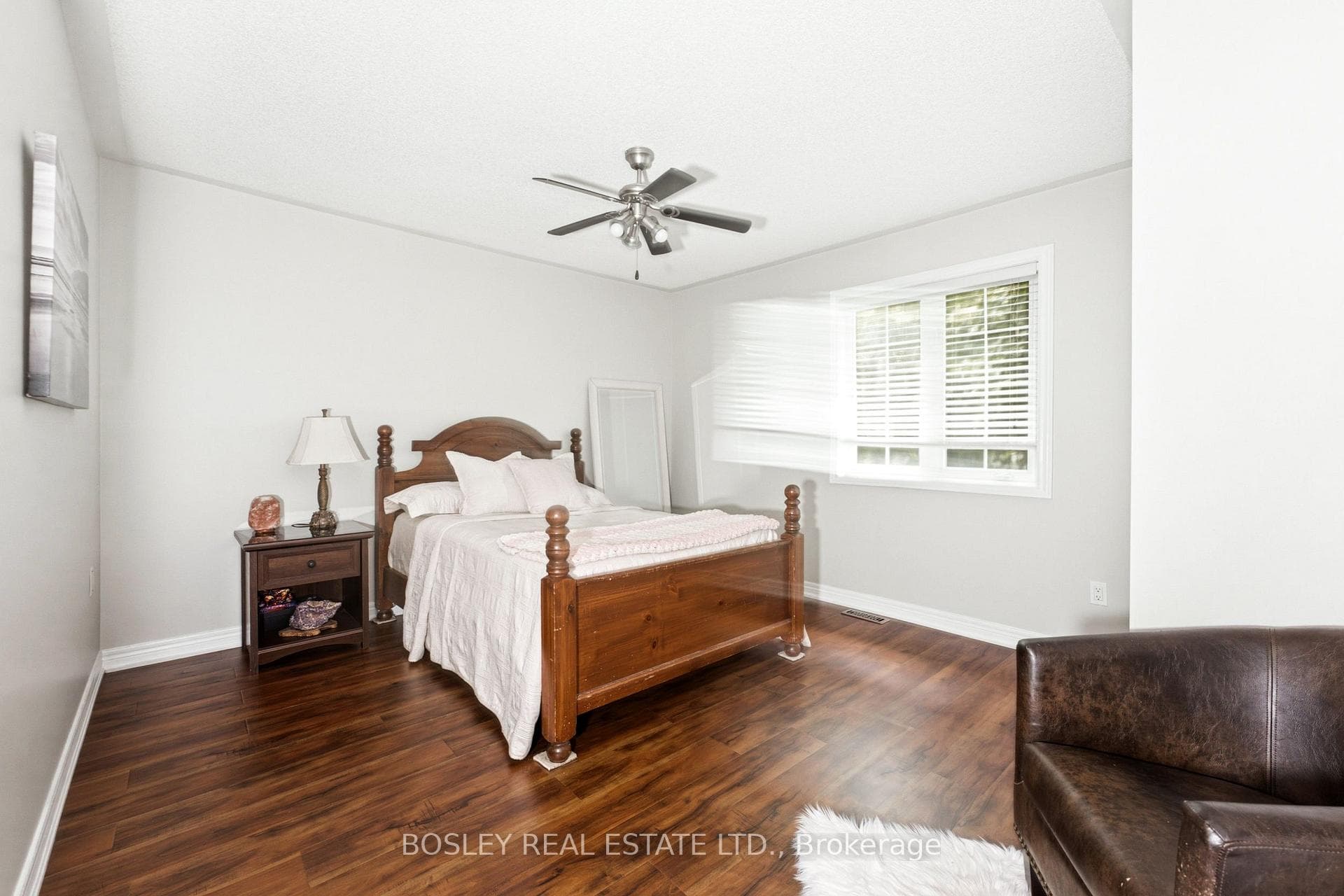 2160 Highcliffe Way photo 25