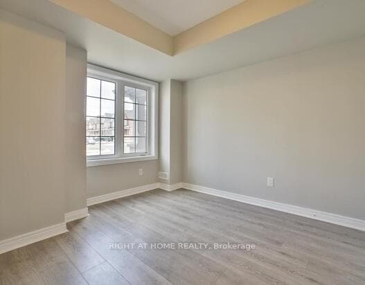 84 Knotty Pine Avenue photo 6