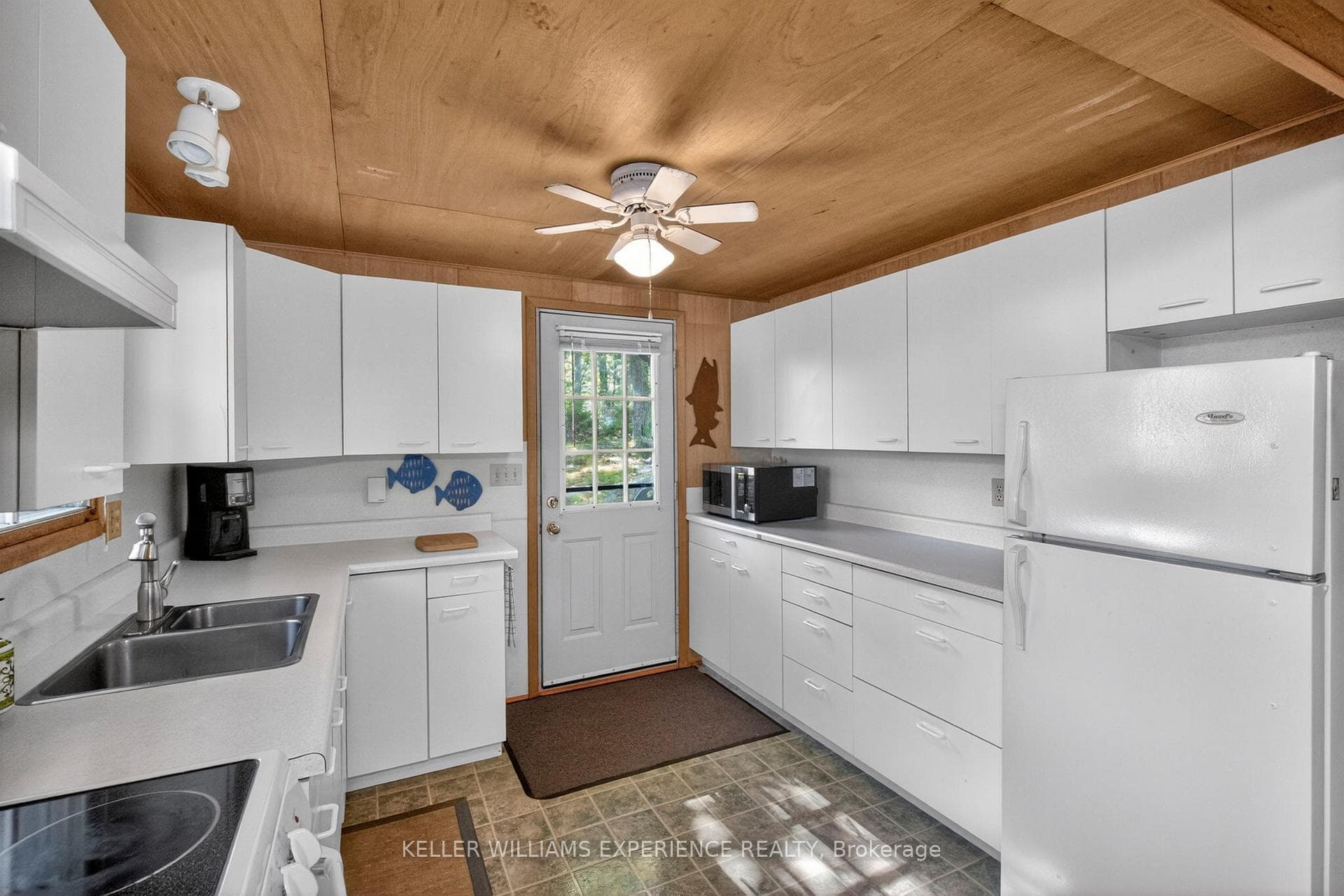 6932 ISLAND 1810 / BONE ISLAND N/A photo 11
