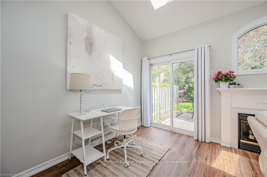 1050 GRAND Boulevard Unit 23 photo 13