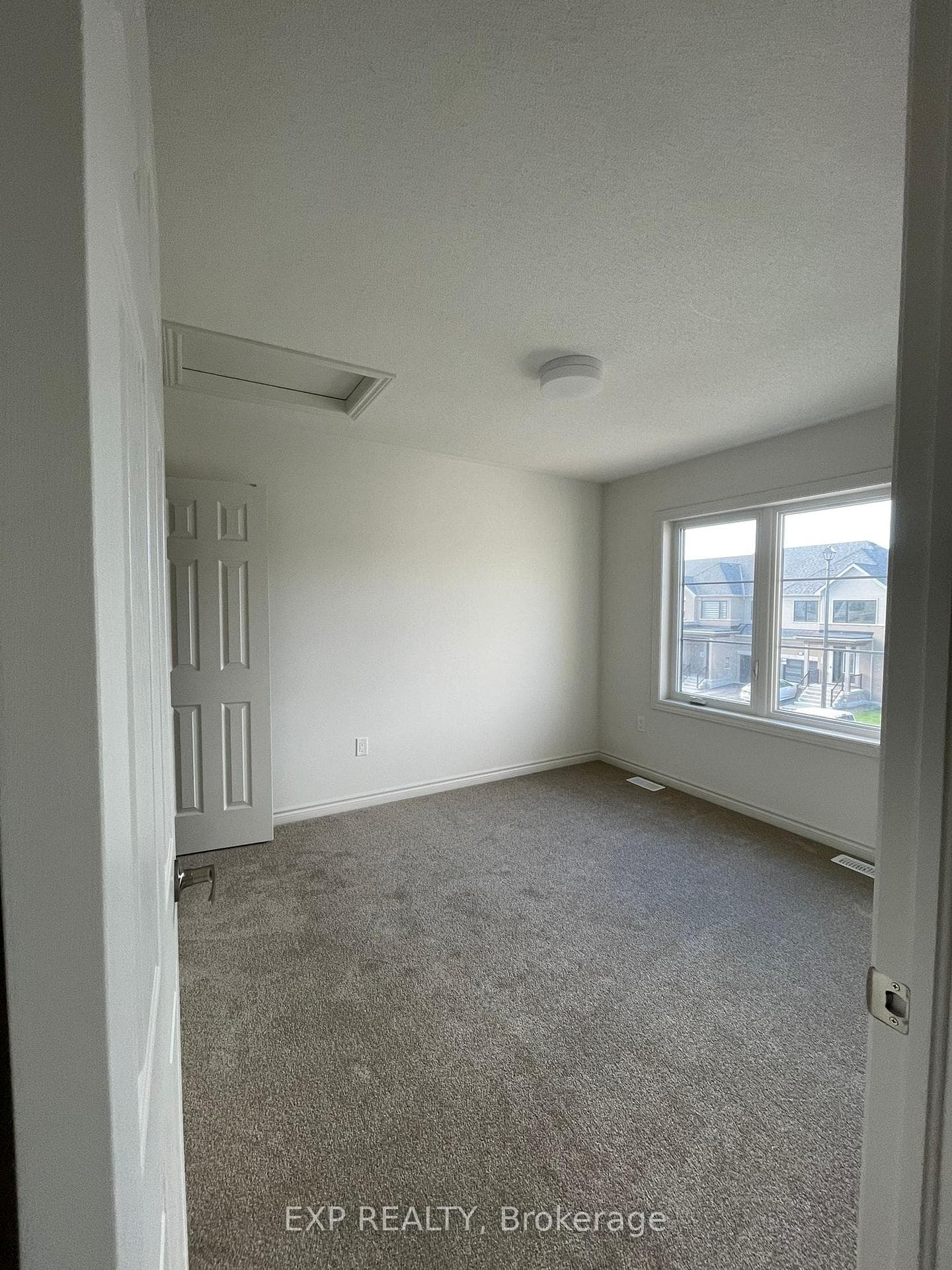 534 Worden Street photo 13