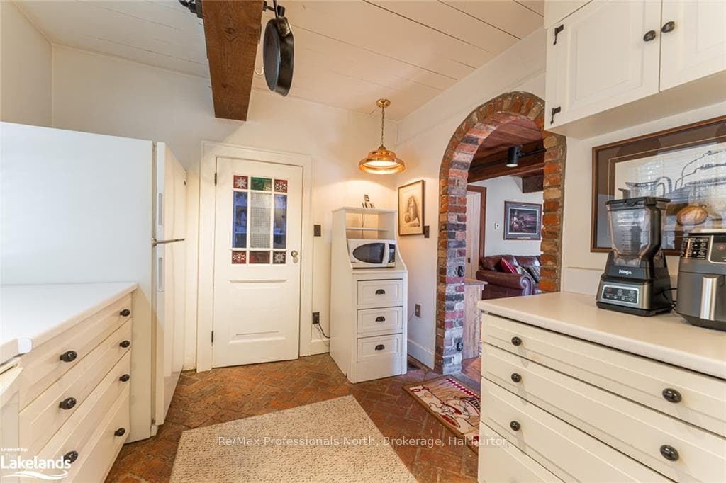 1011 STERLING Lane photo 22