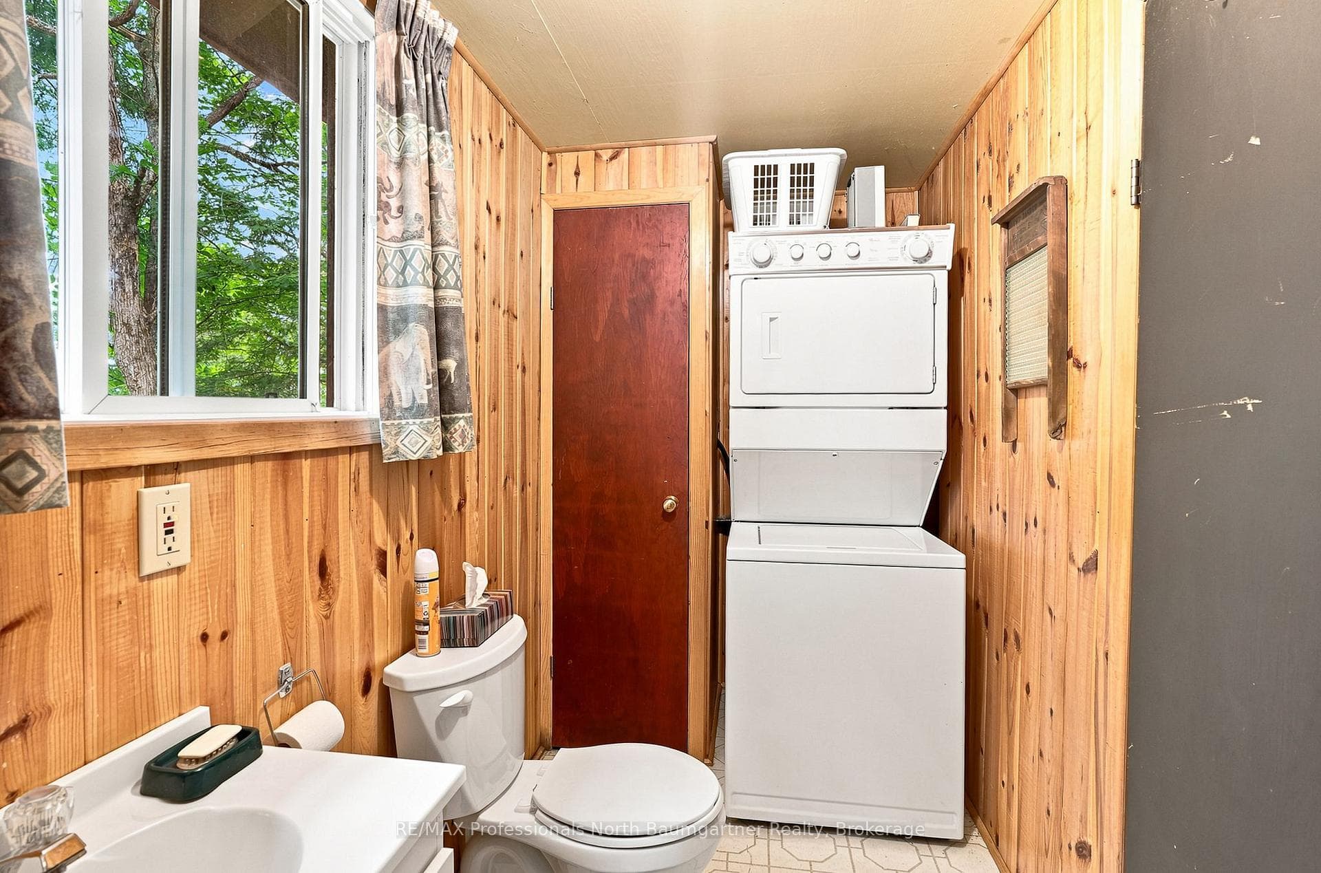 1896 Wilkinson Road photo 26