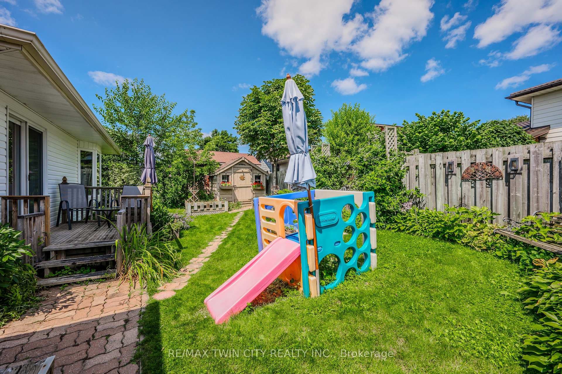 125 Wimbleton Crescent photo 28