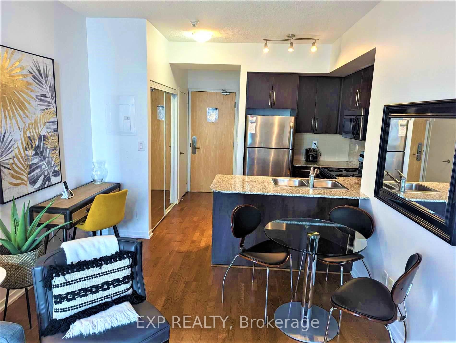 65 Bremner Boulevard Unit 4002 photo 20