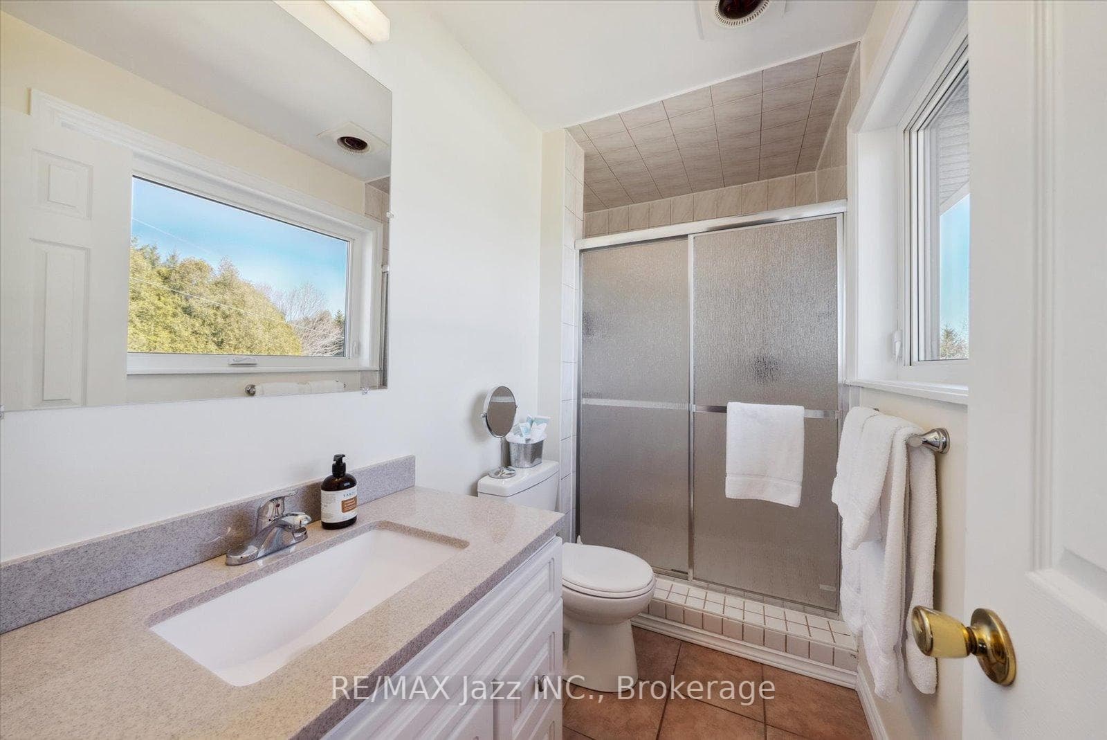 8733 Leskard Road photo 16