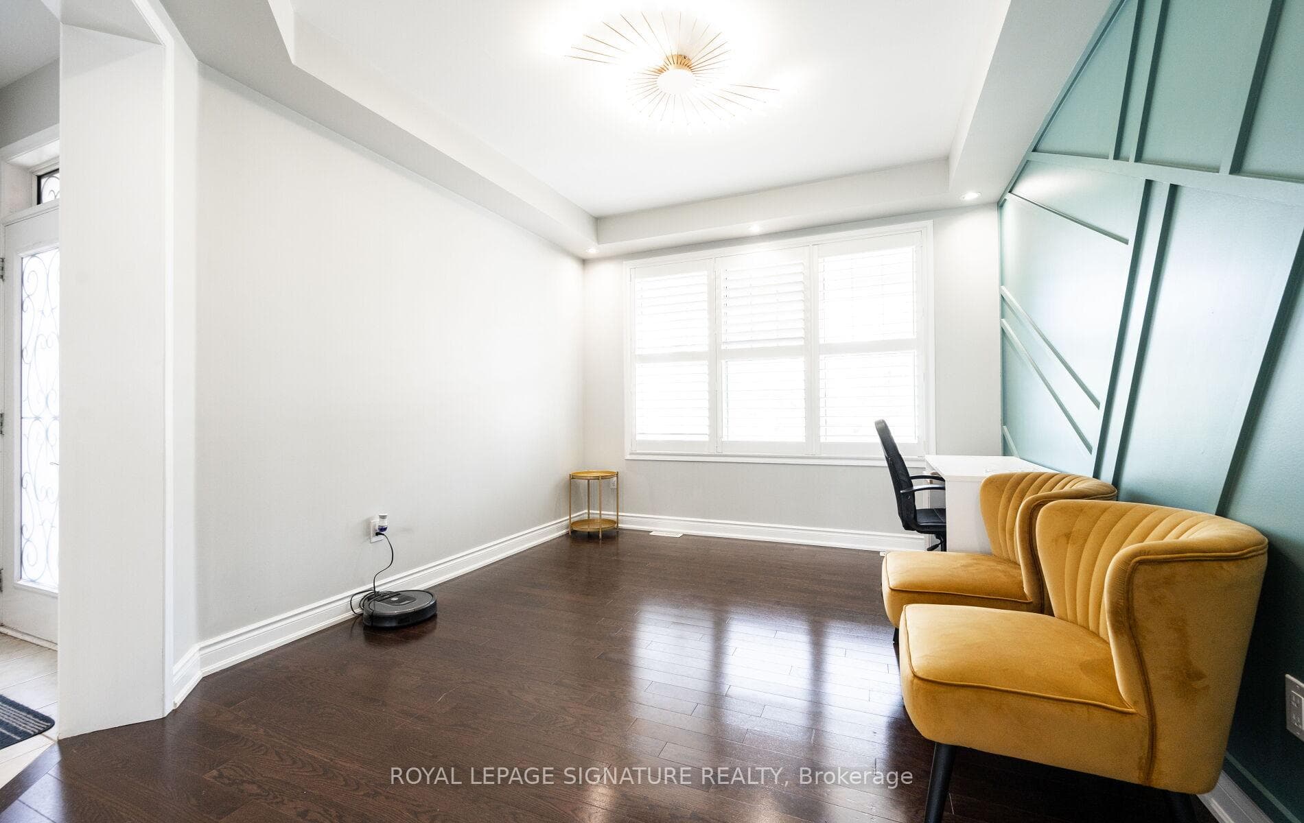 1071 Syndenham Lane photo 4