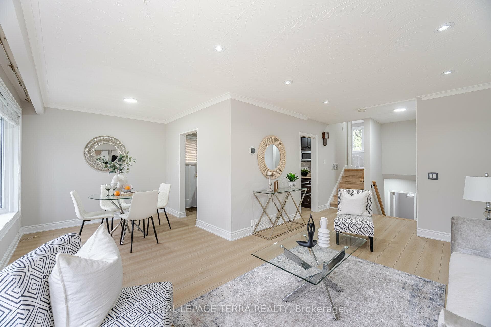 114 Milford Haven Drive photo 9