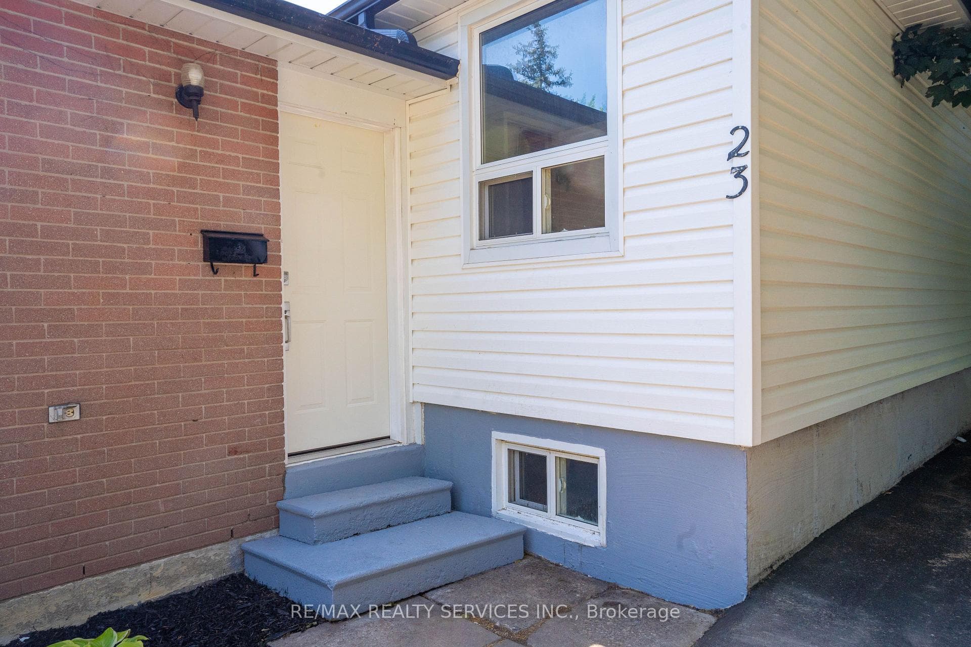 23 Fidelia Crescent photo 5