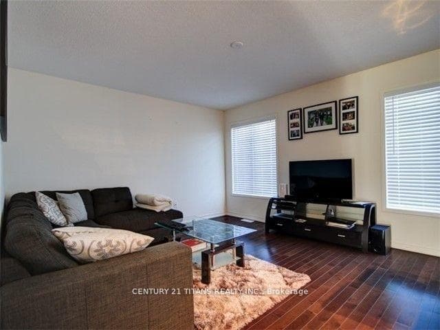 17 Headon Avenue photo 8