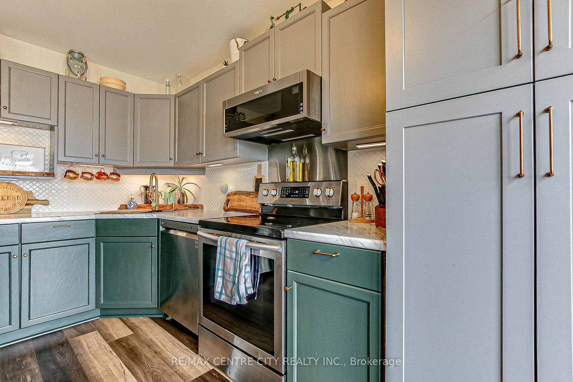 60 Juno Drive photo 7