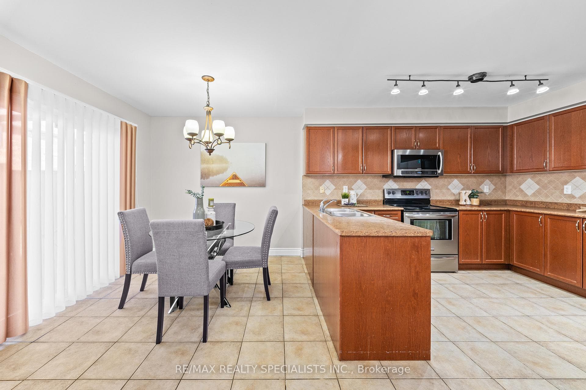 54 Hollingsworth Circle photo 16