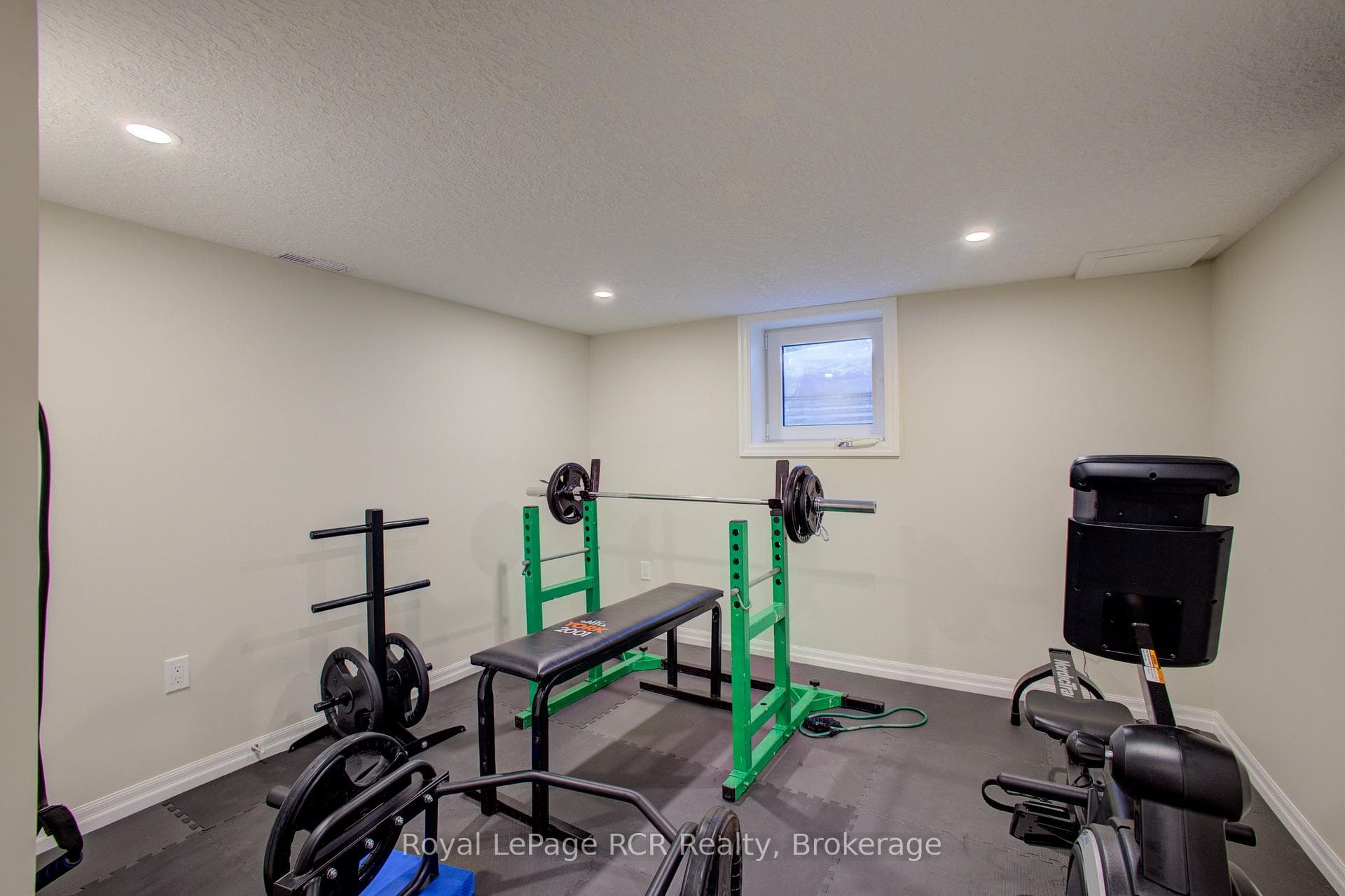 620 Elm Avenue photo 28