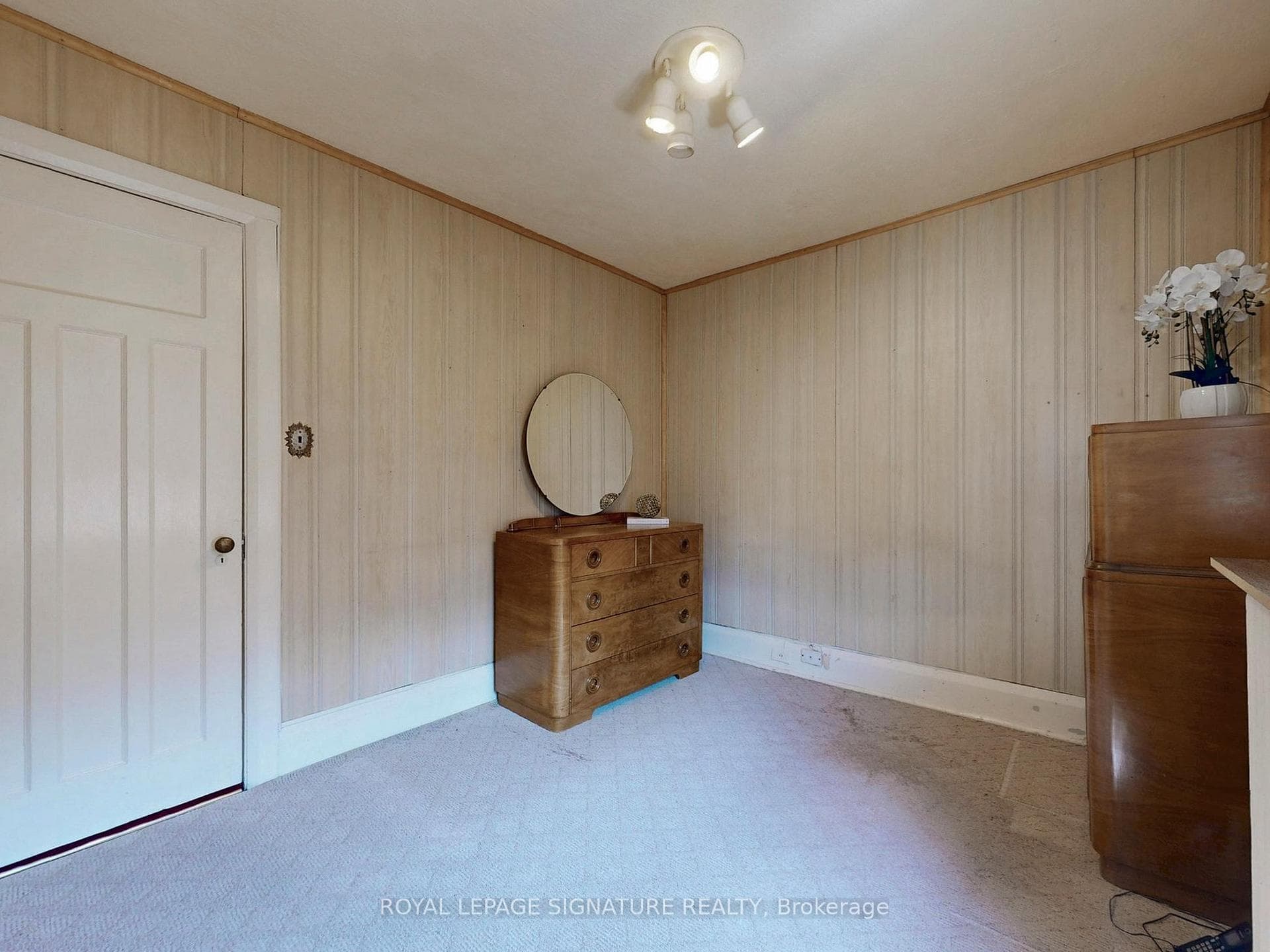 153 Castlefield Avenue photo 29