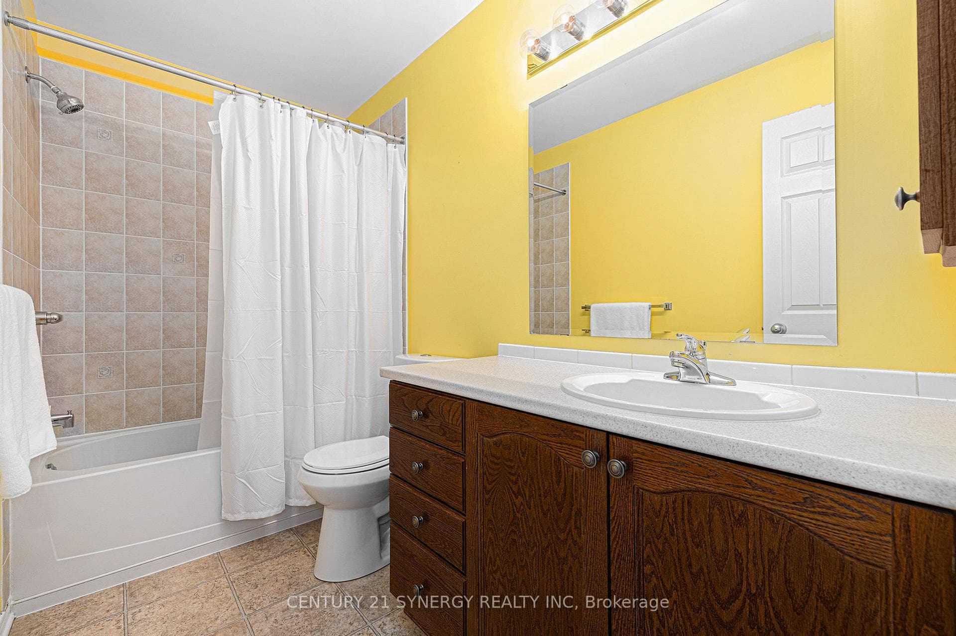275 Branthaven Street photo 27