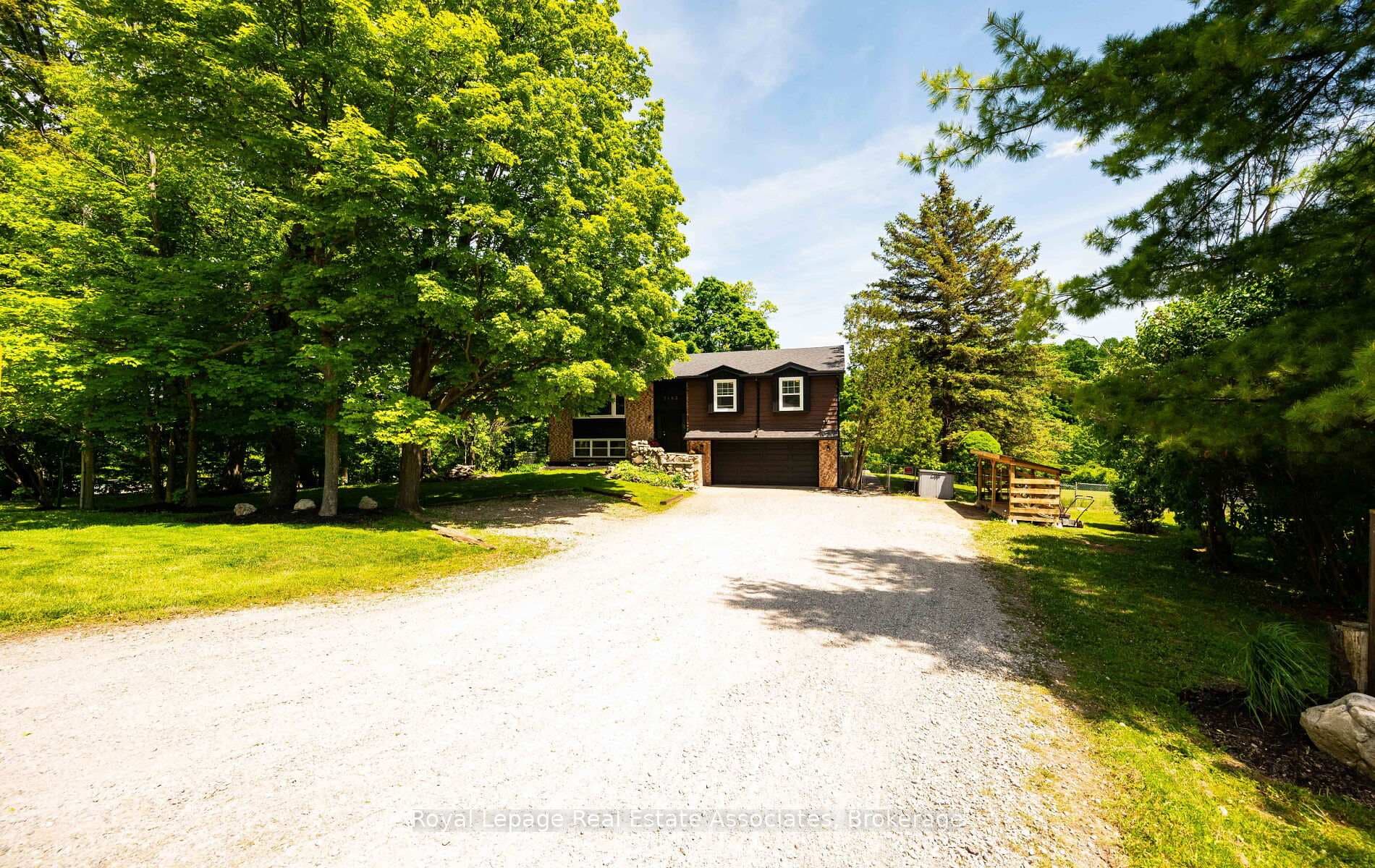 7462 15 Side Road photo 3
