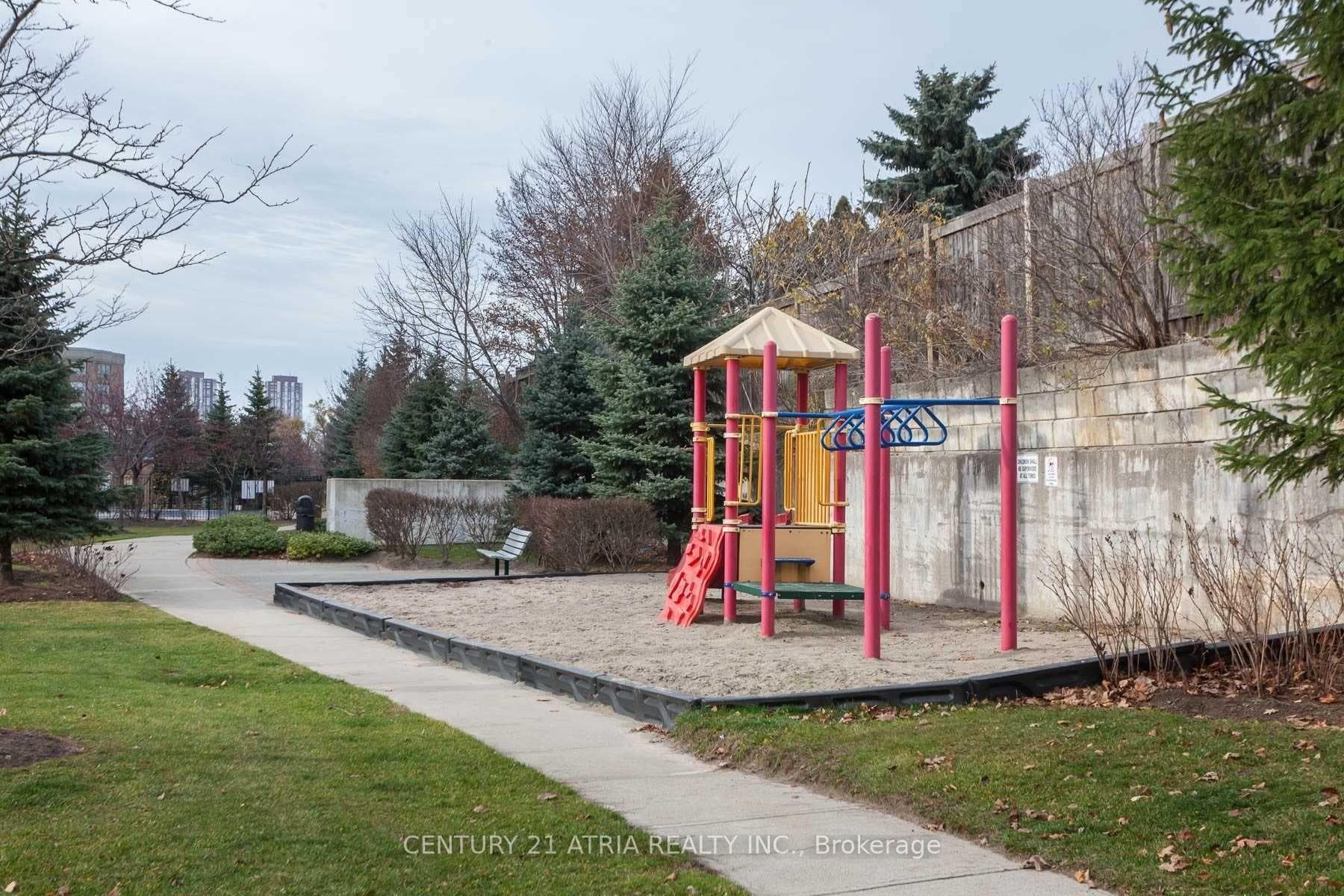 1720 Eglinton Avenue Unit 623 photo 37