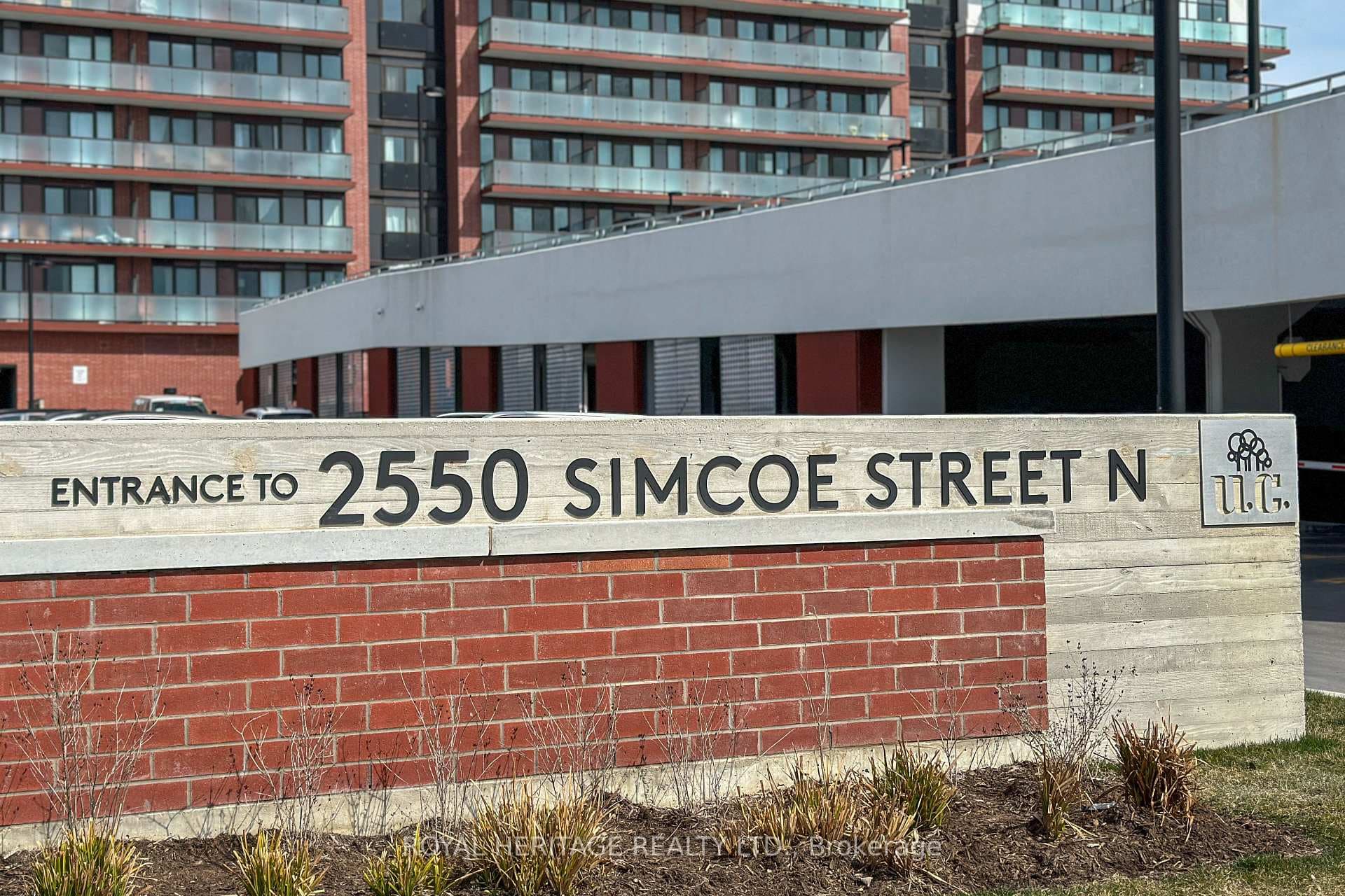 2550 Simcoe Street Unit 309 photo 3
