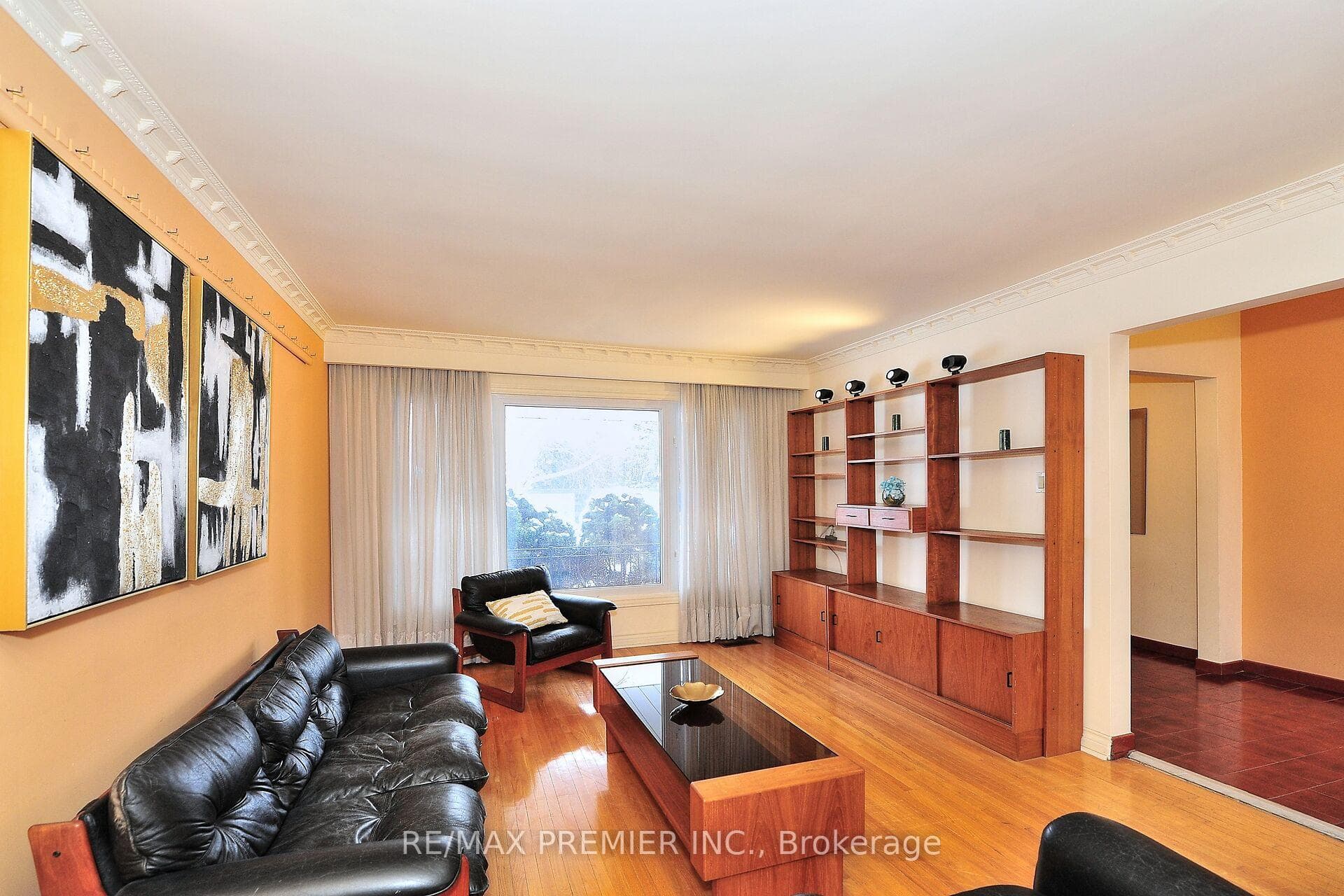12 Altamont Road photo 4