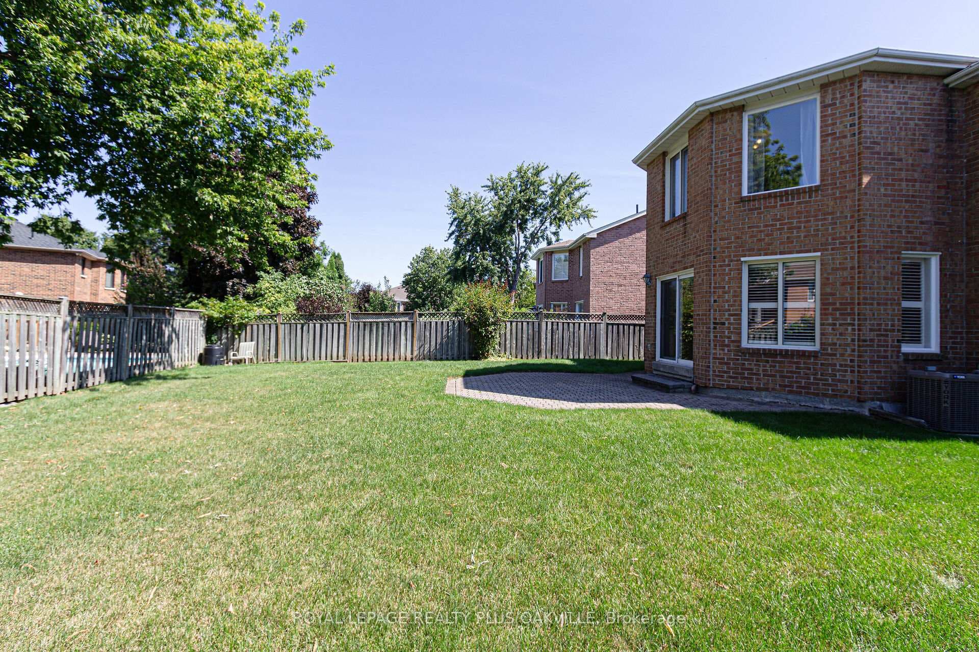 3175 Thorncrest Drive photo 38