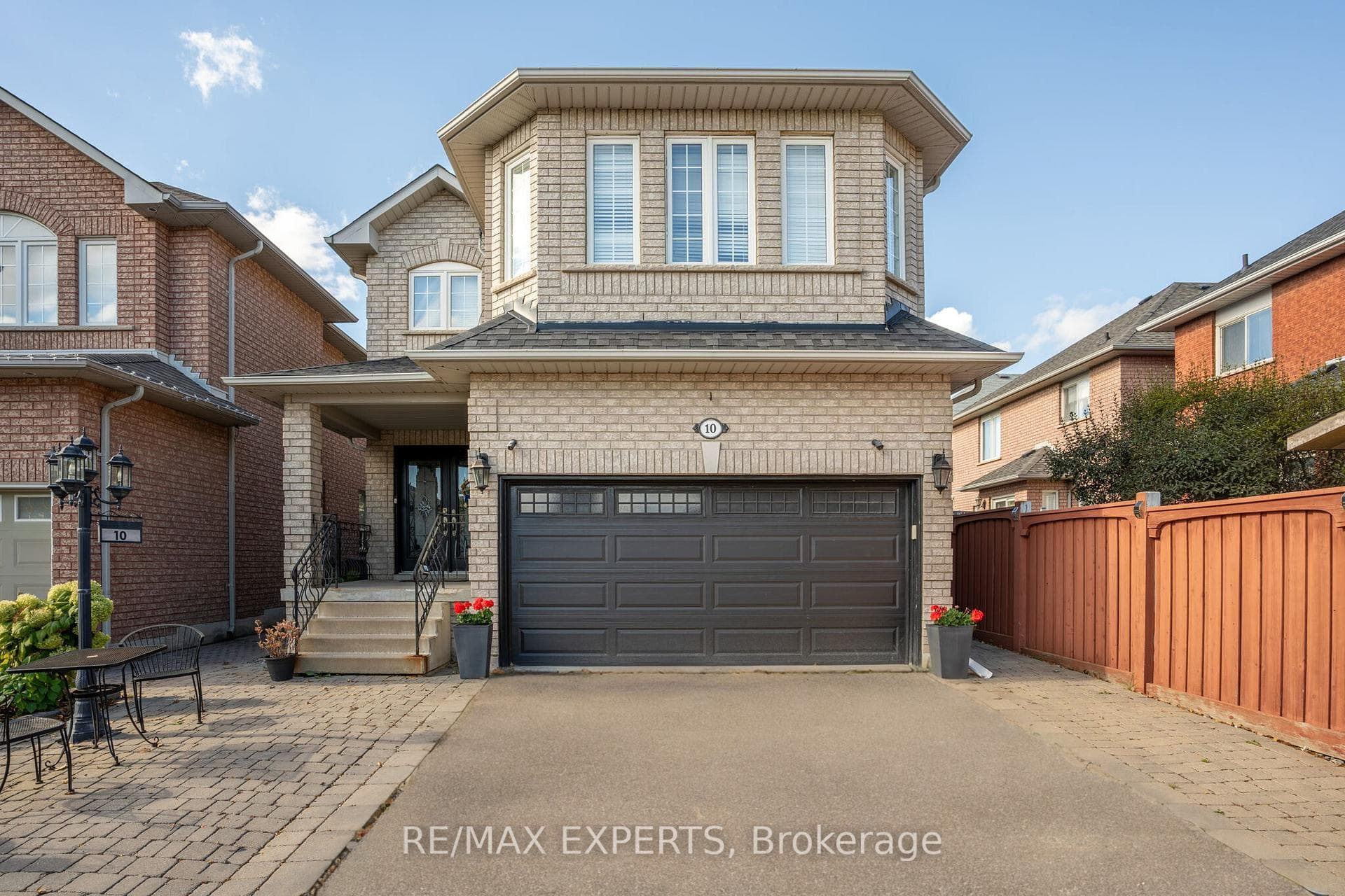 10 Blue Diamond Terrace photo 1