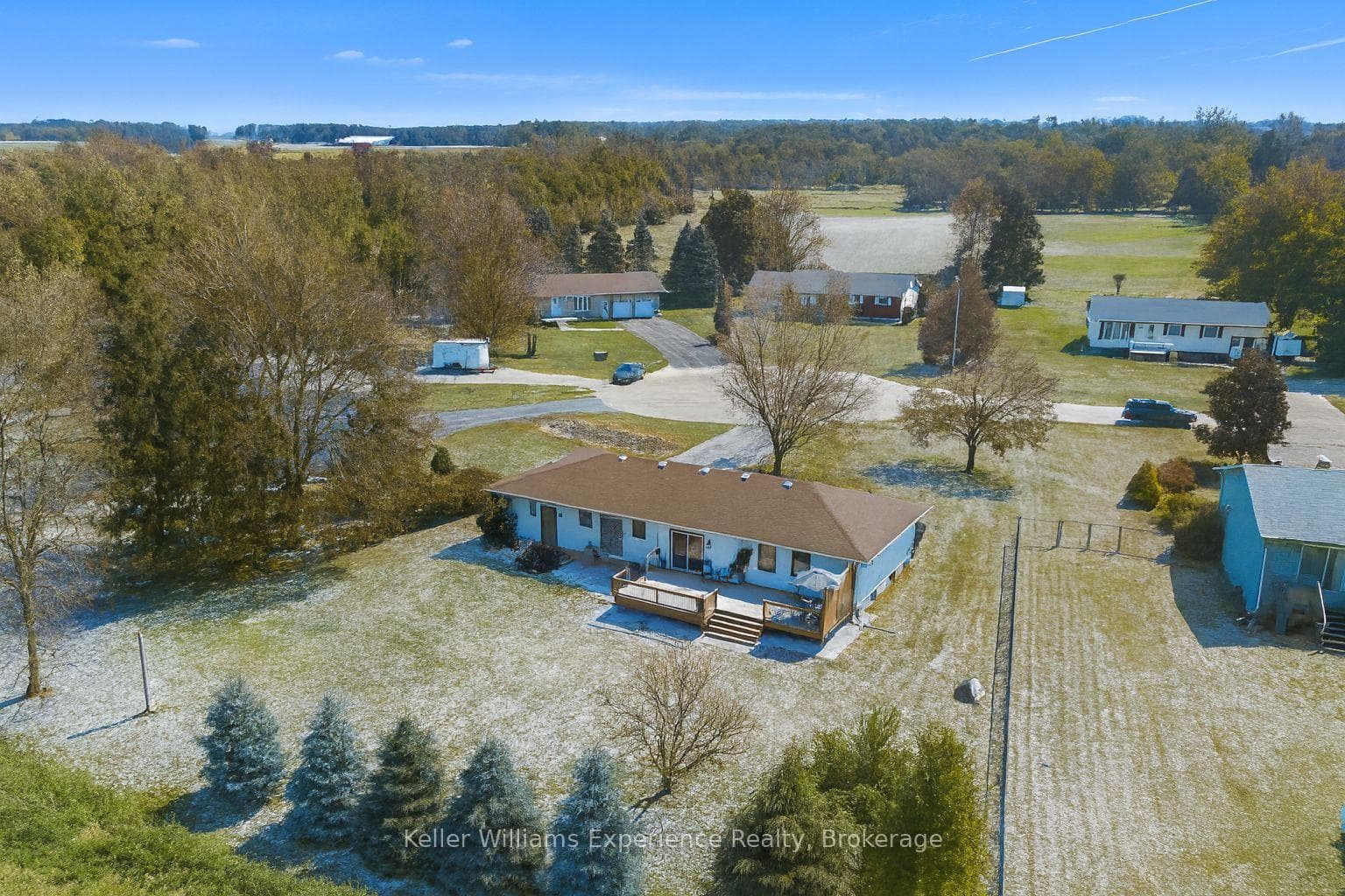 110 Mary Avenue photo 1