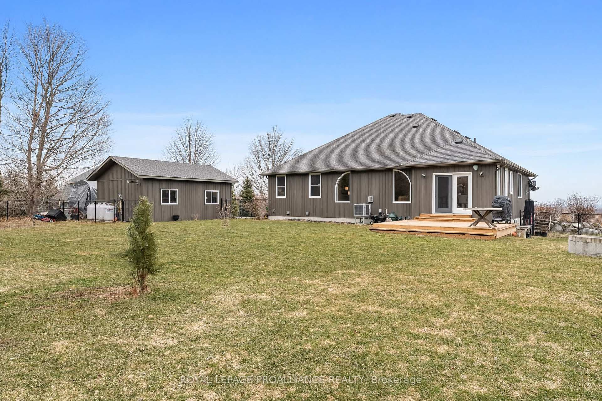 532 Smith Street photo 39