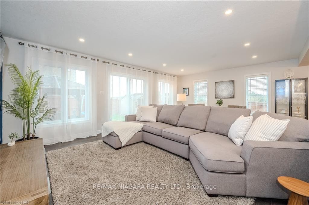 46 Dudley Drive photo 17
