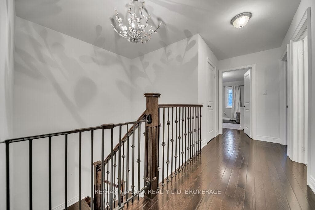 489 Briggs Court photo 17