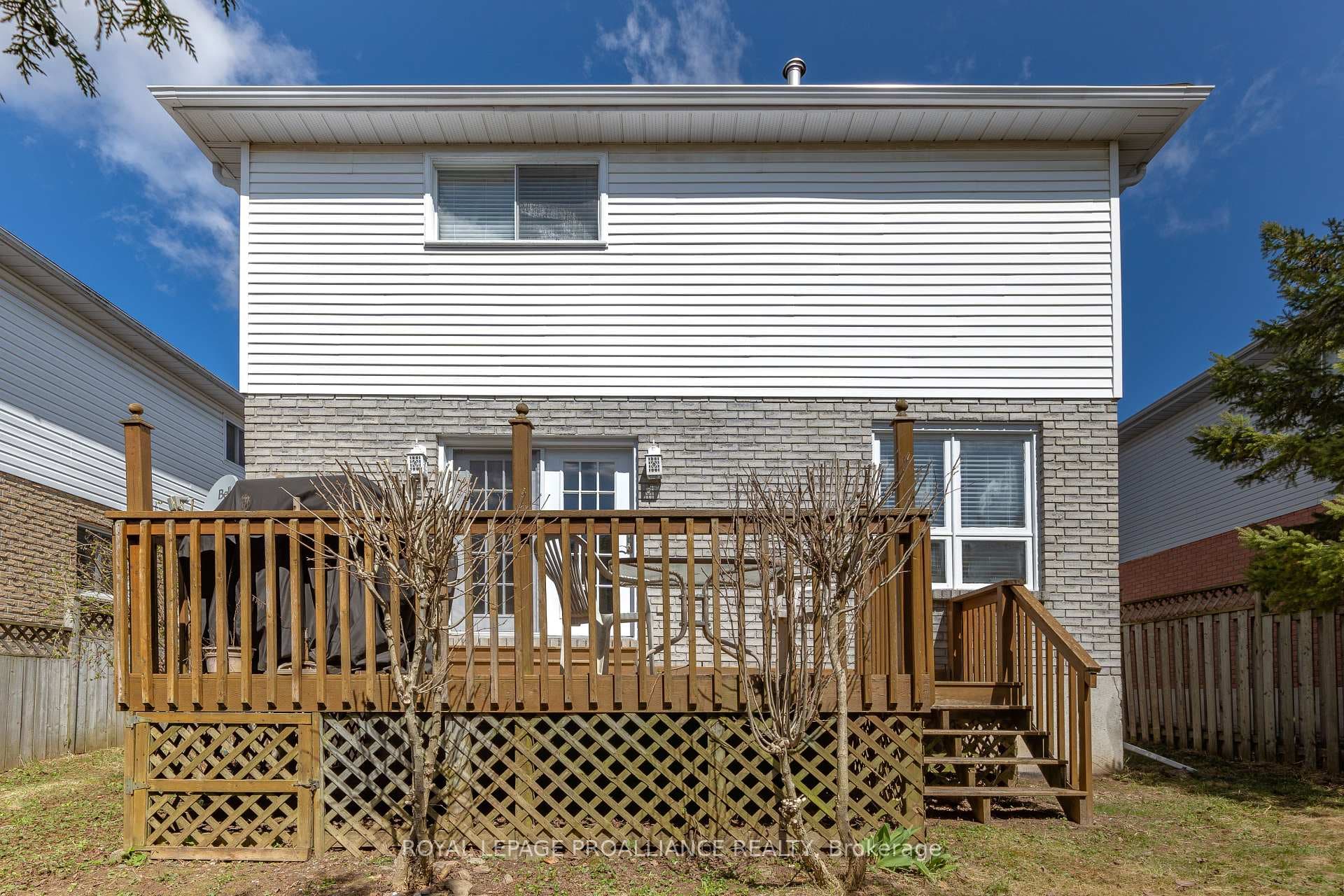 58 Sherwood Crescent photo 33