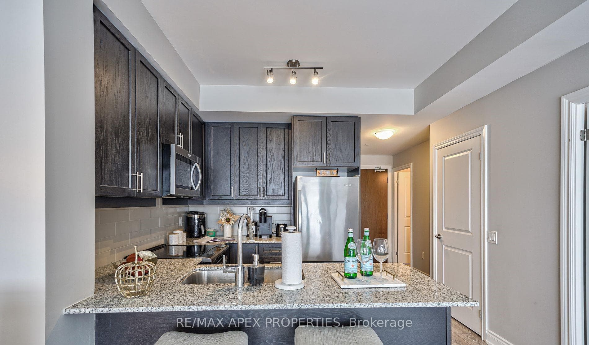 1050 Main Street Unit 1007 photo 11