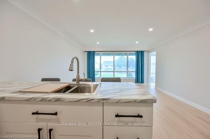 738 Mohawk Road Unit Upper photo 3