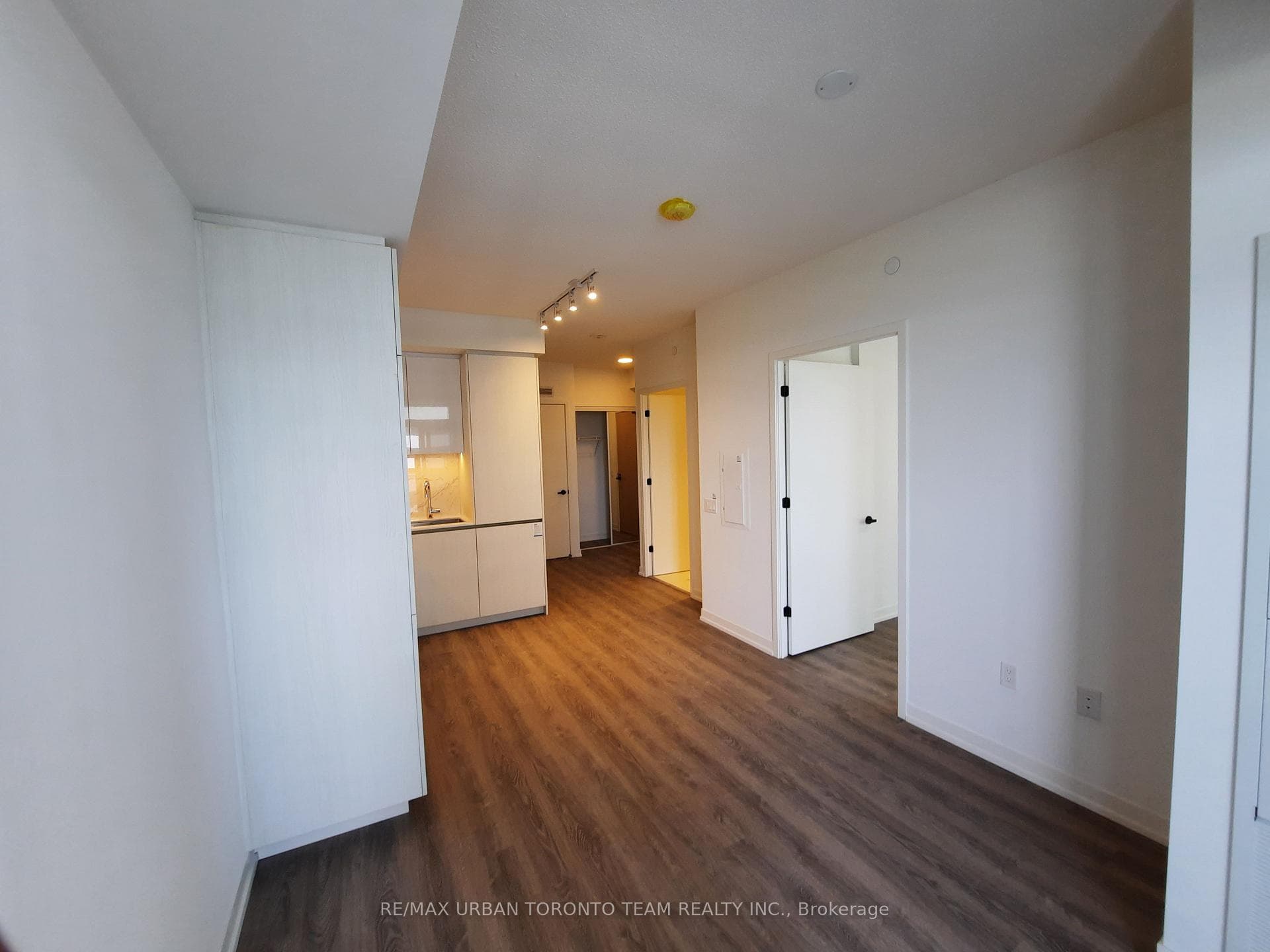8 Interchange Way Unit 1815 photo 6