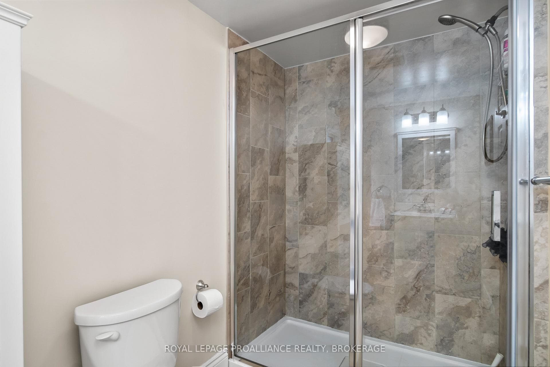 36 Kingscourt Avenue photo 6