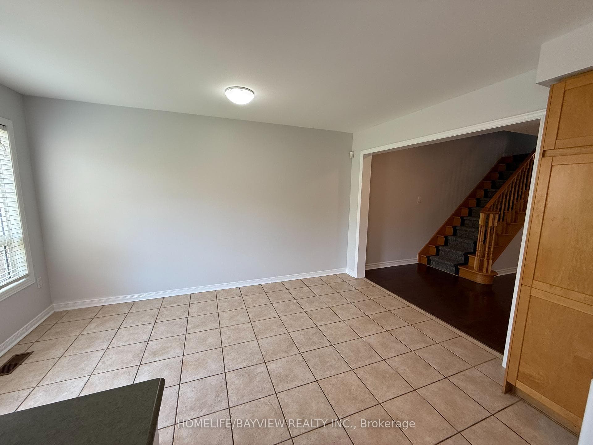 10 Selkirk Drive photo 16