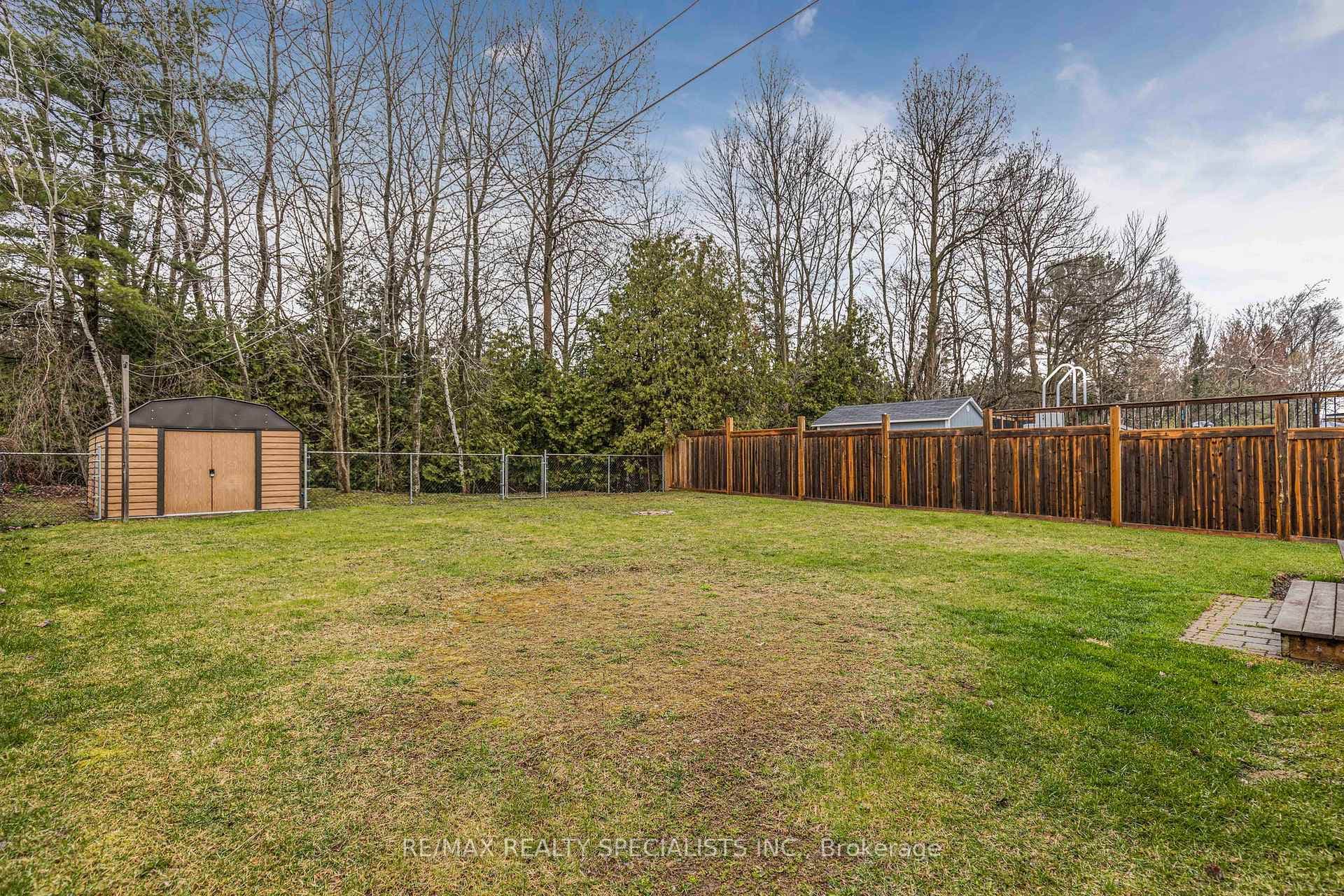 260 Greenwood Drive photo 37