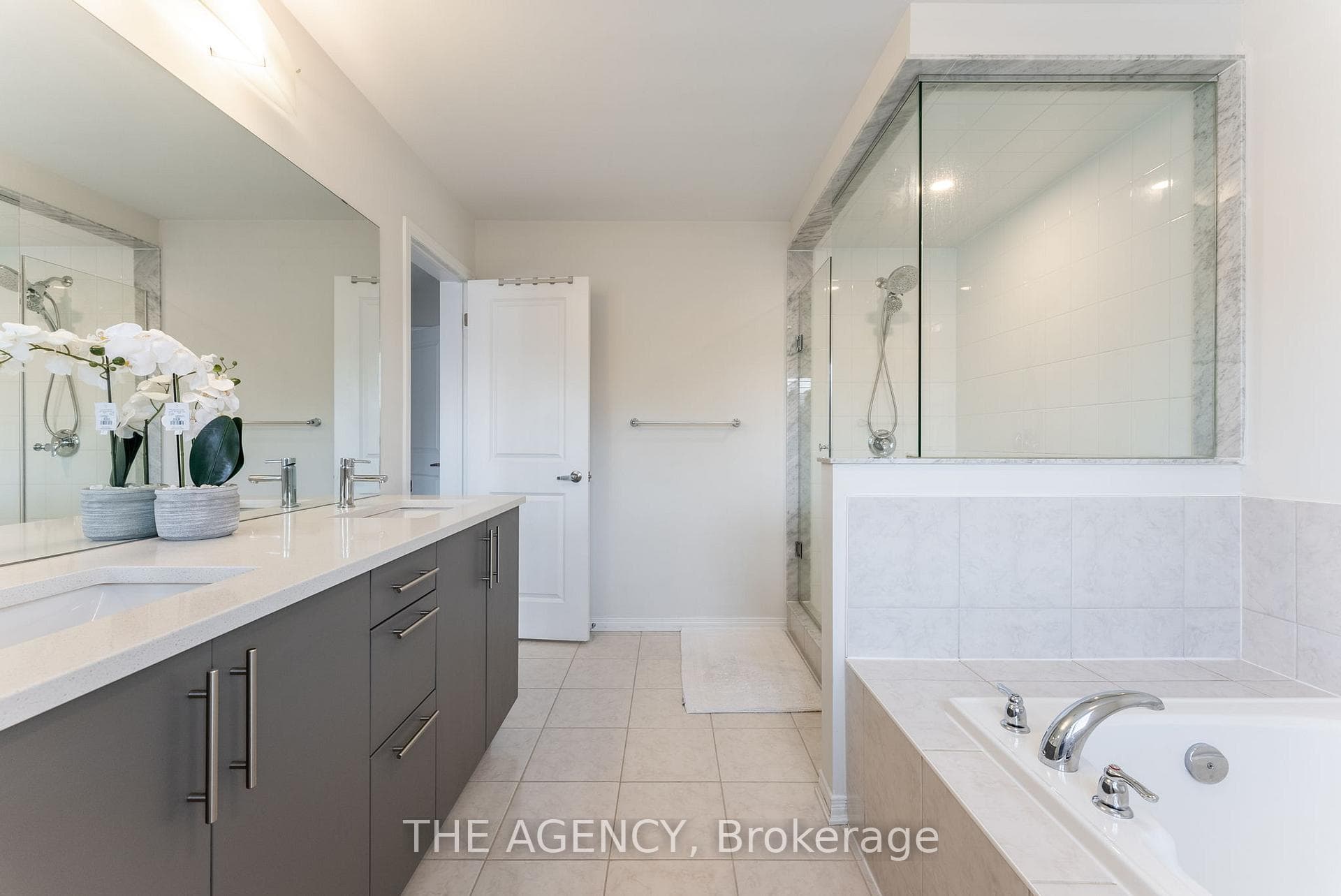 19 Richard William Drive photo 22