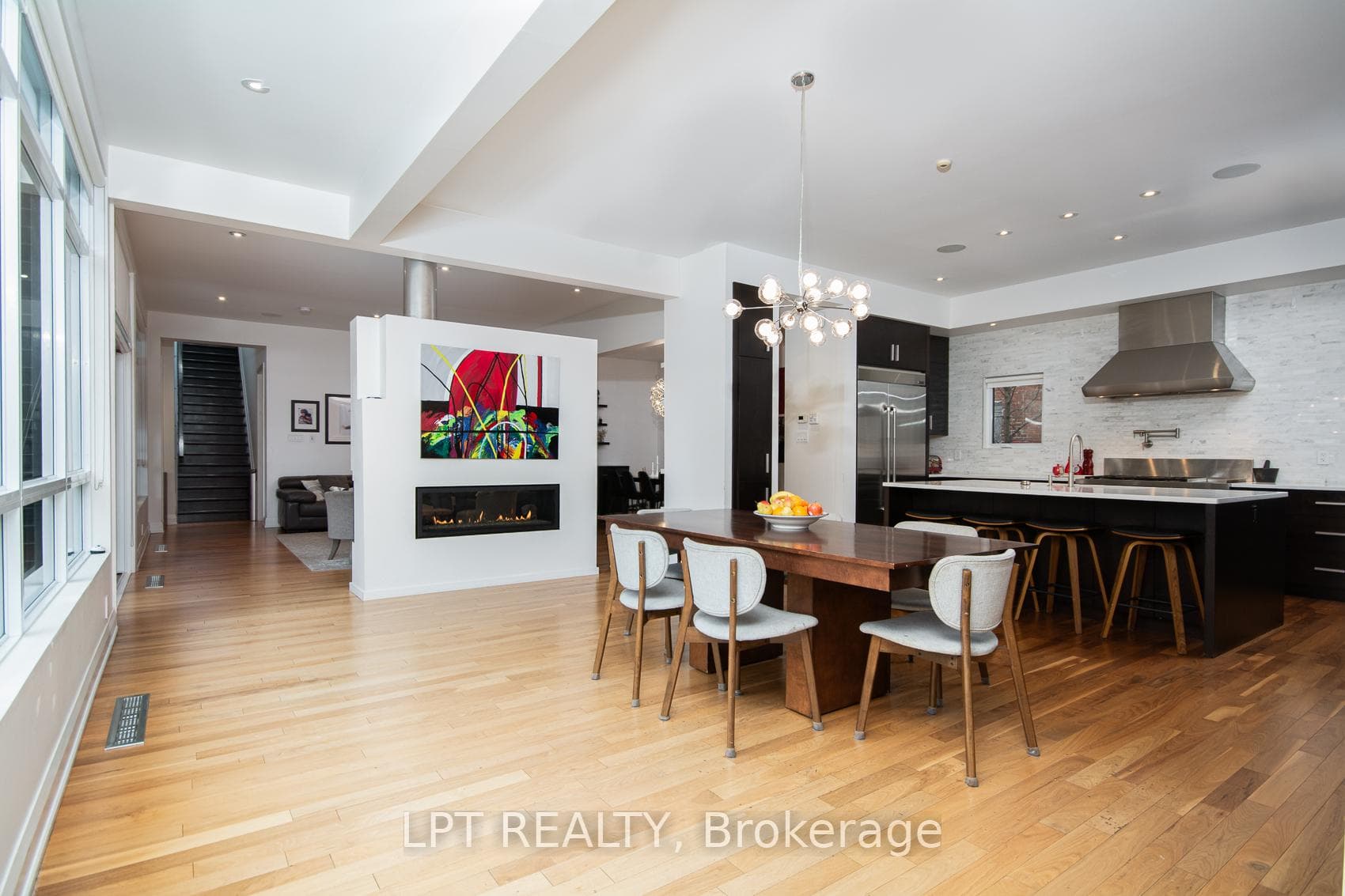 847 Walkley Road photo 9